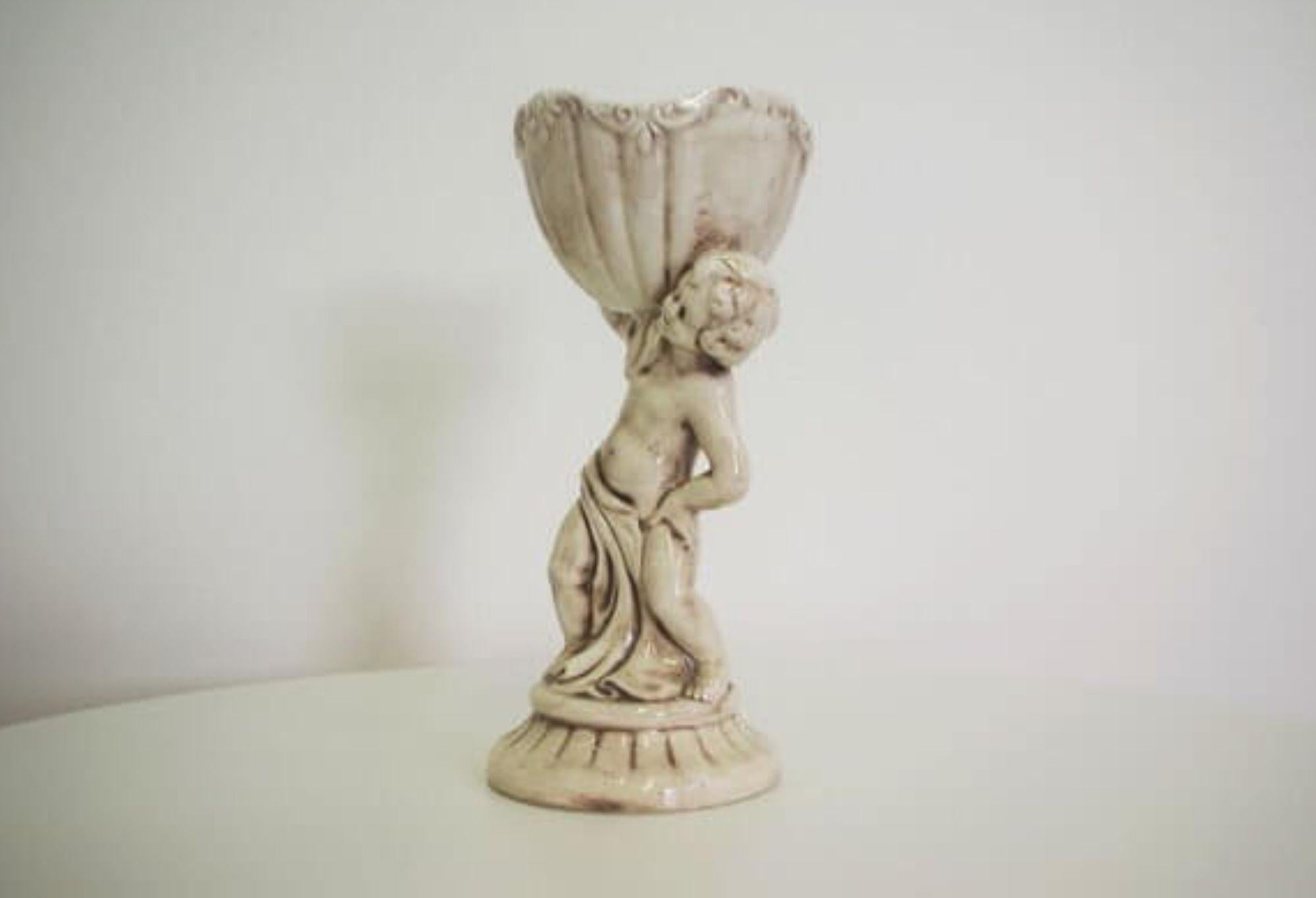 Late 20th Century Charmante figurine de chérubin de Capodimonte des années 1970 - Art artisanal en céramique en vente