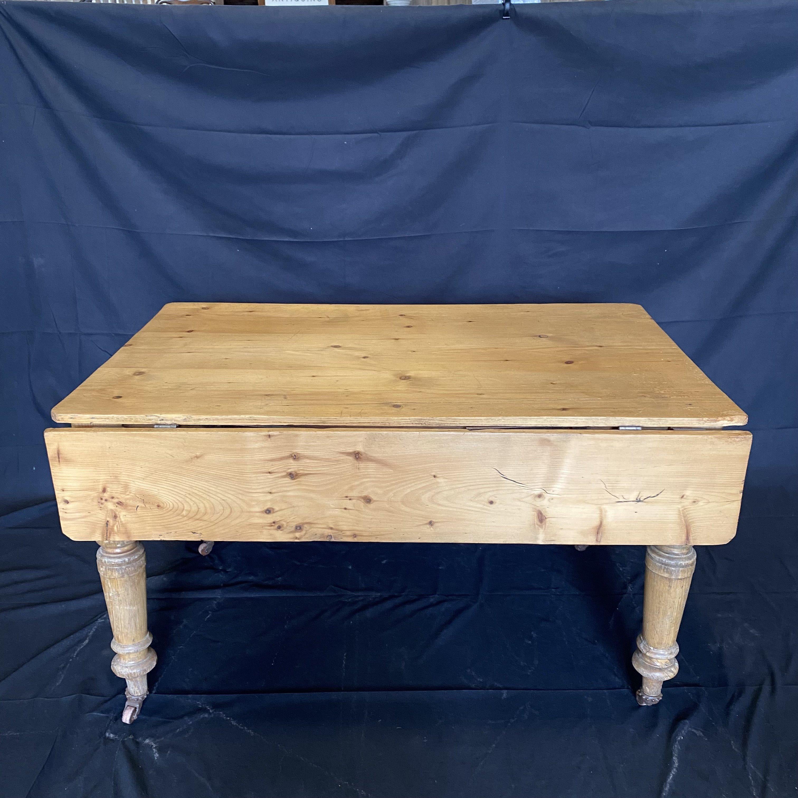 Charming 19th Century Country English Drop Leaf Pine Farmhouse Dining Table 5