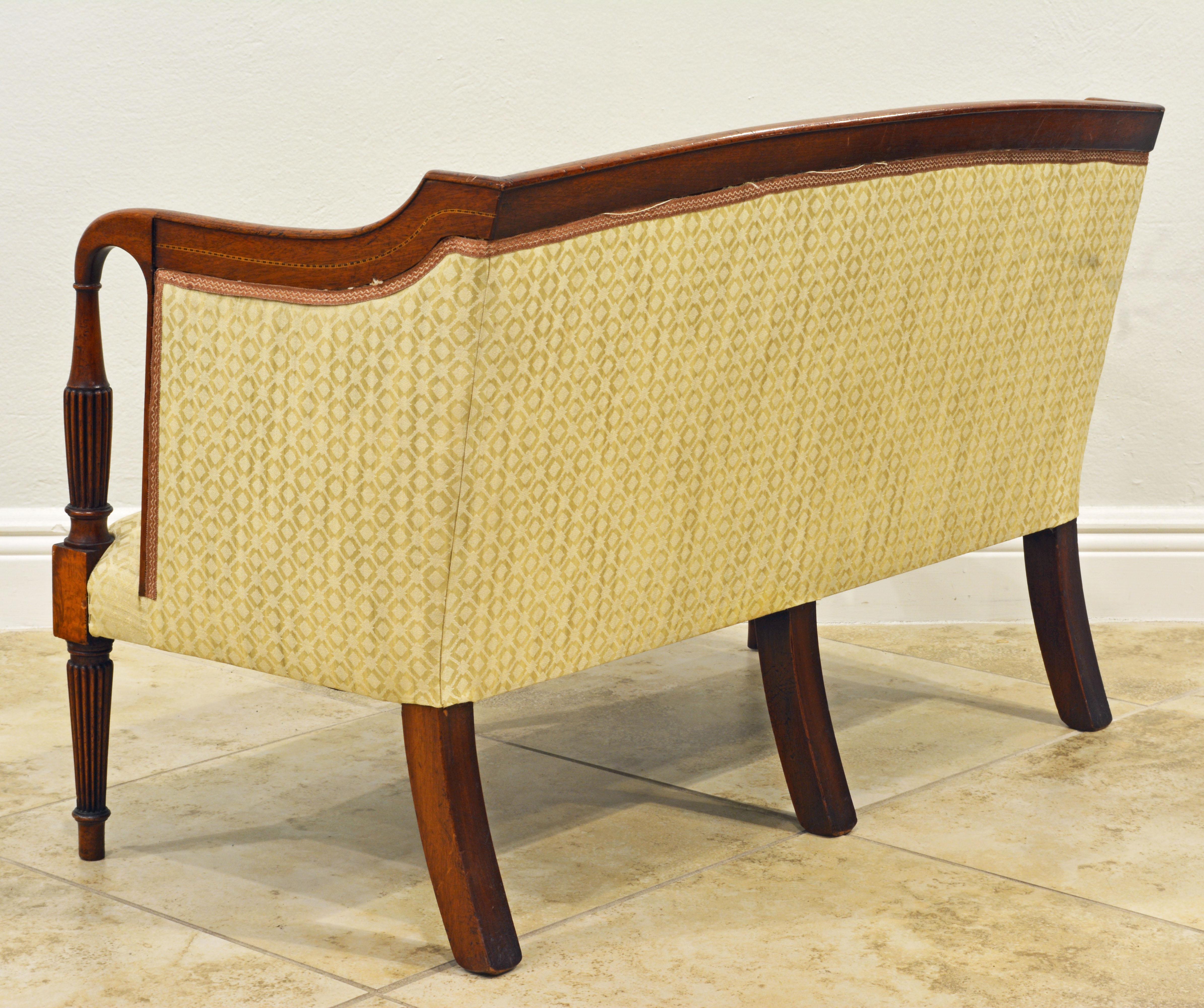 Charming 19th Century English Sheraton Style Inlaid Mahogany Child's Settee In Good Condition In Ft. Lauderdale, FL