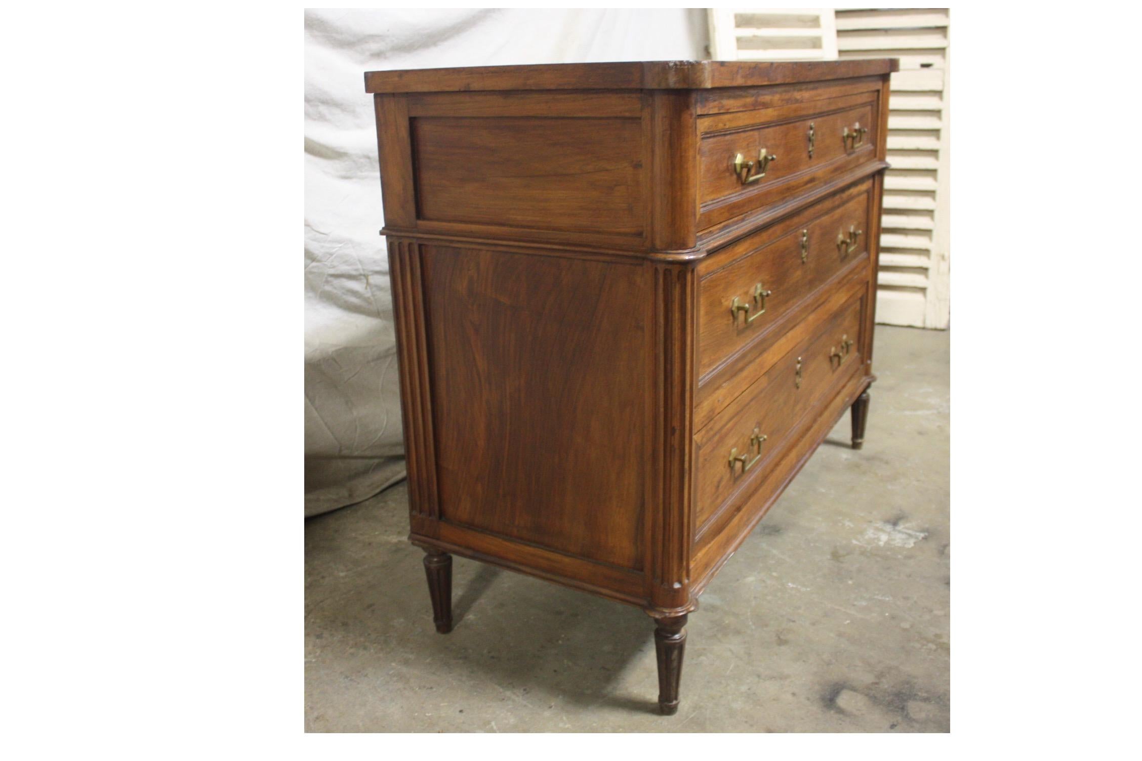 Charming 19th Century French Commode 1