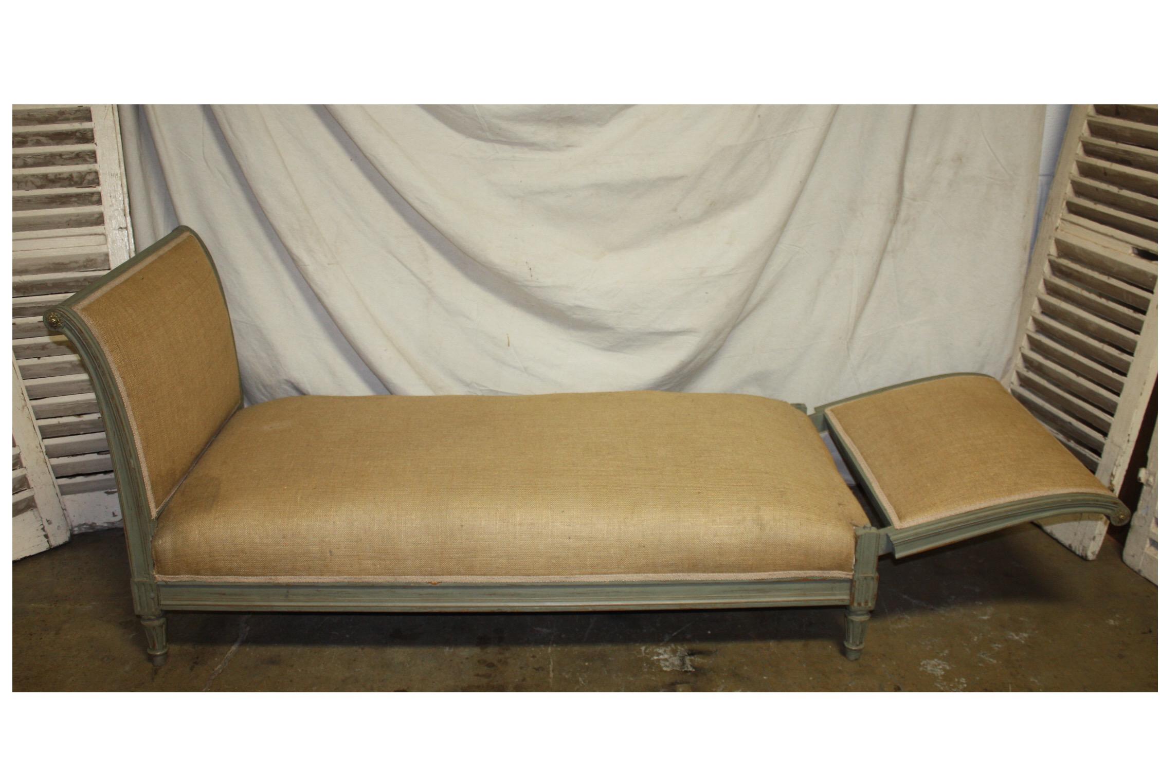 Charming 19th Century French Day Bed In Good Condition In Stockbridge, GA