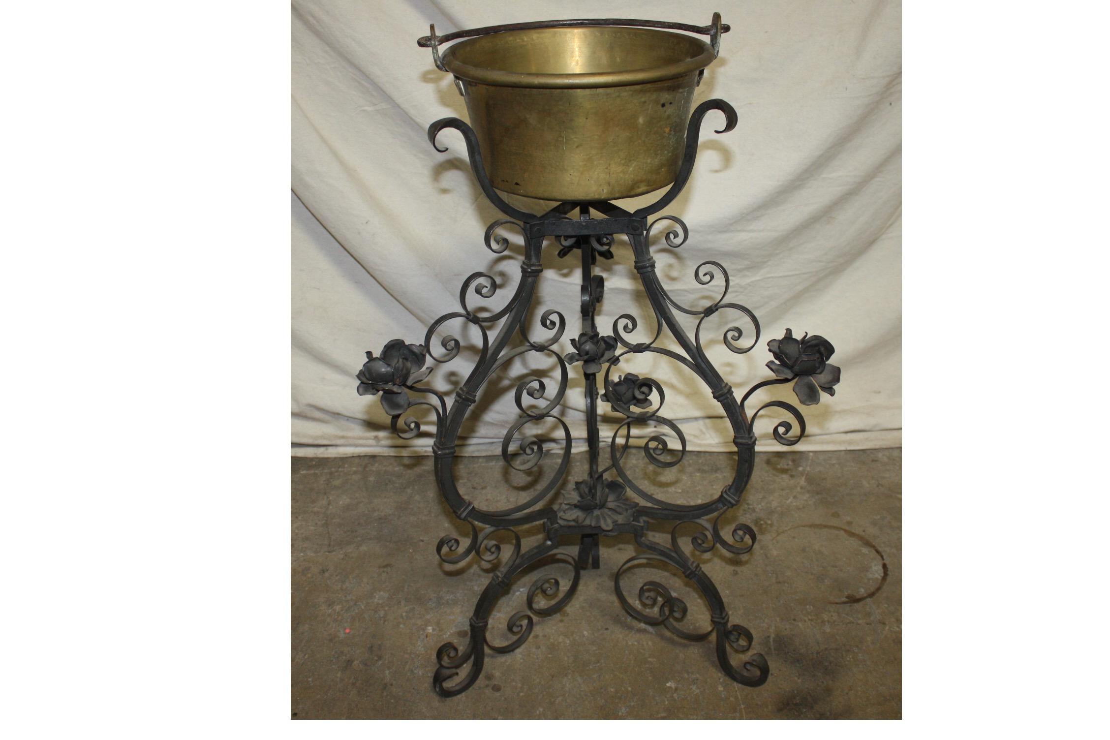 Charming 19th Century French Iron Planter For Sale 12