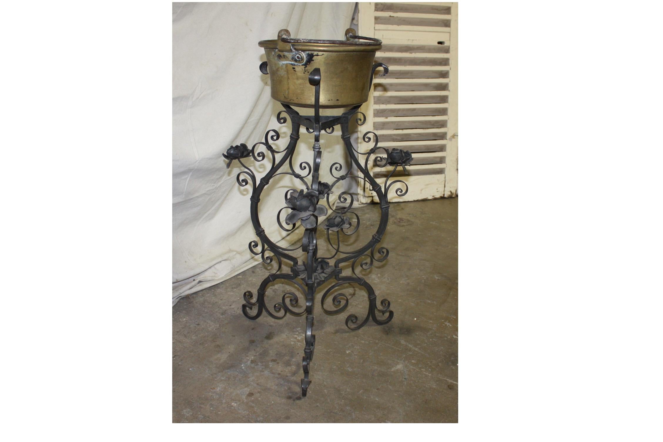 Charming 19th Century French Iron Planter For Sale 1