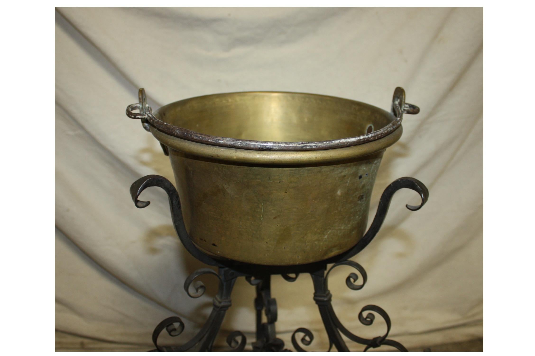 Charming 19th Century French Iron Planter For Sale 2