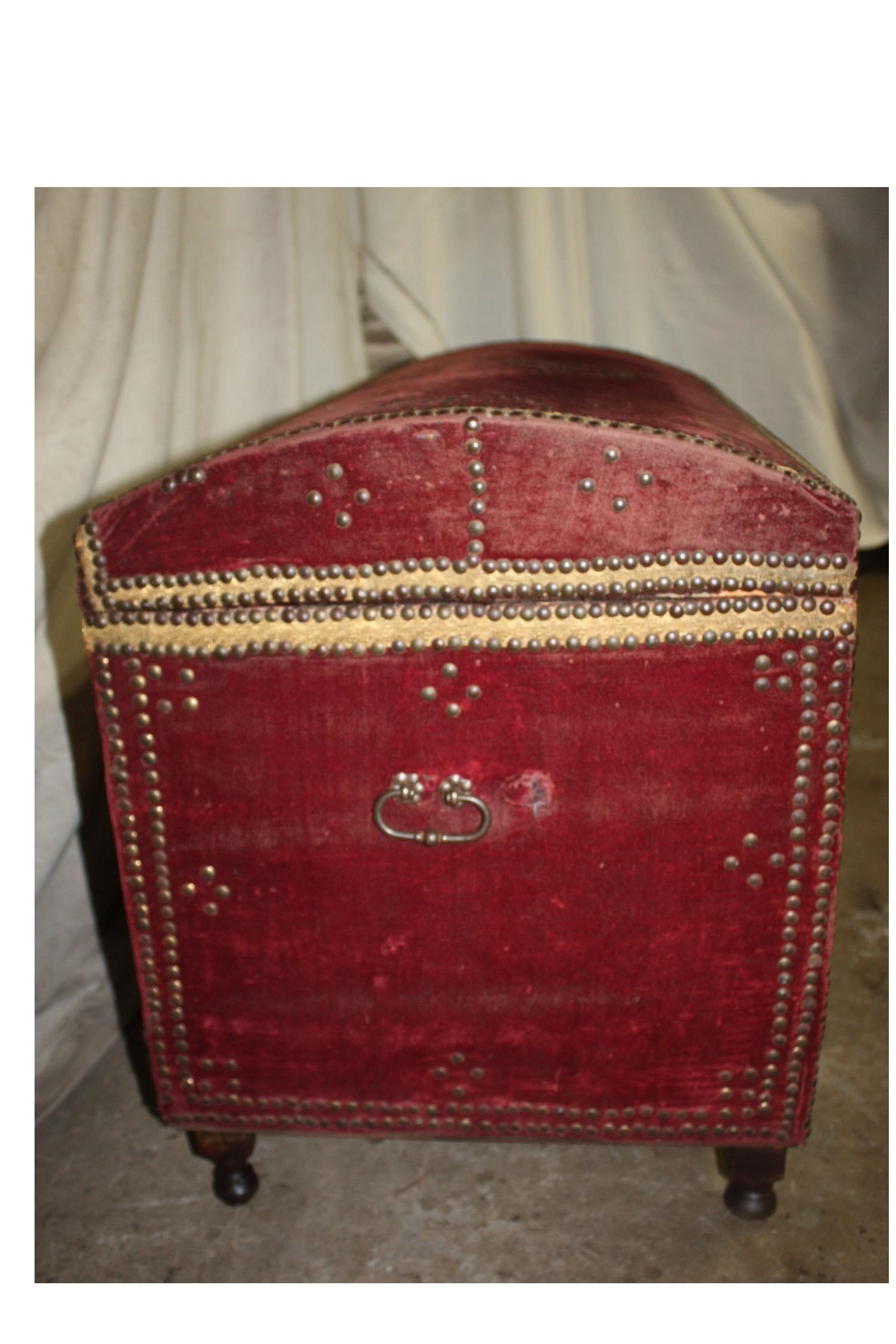 Charming 19th Century French Trunk or Blanket Chest For Sale 5