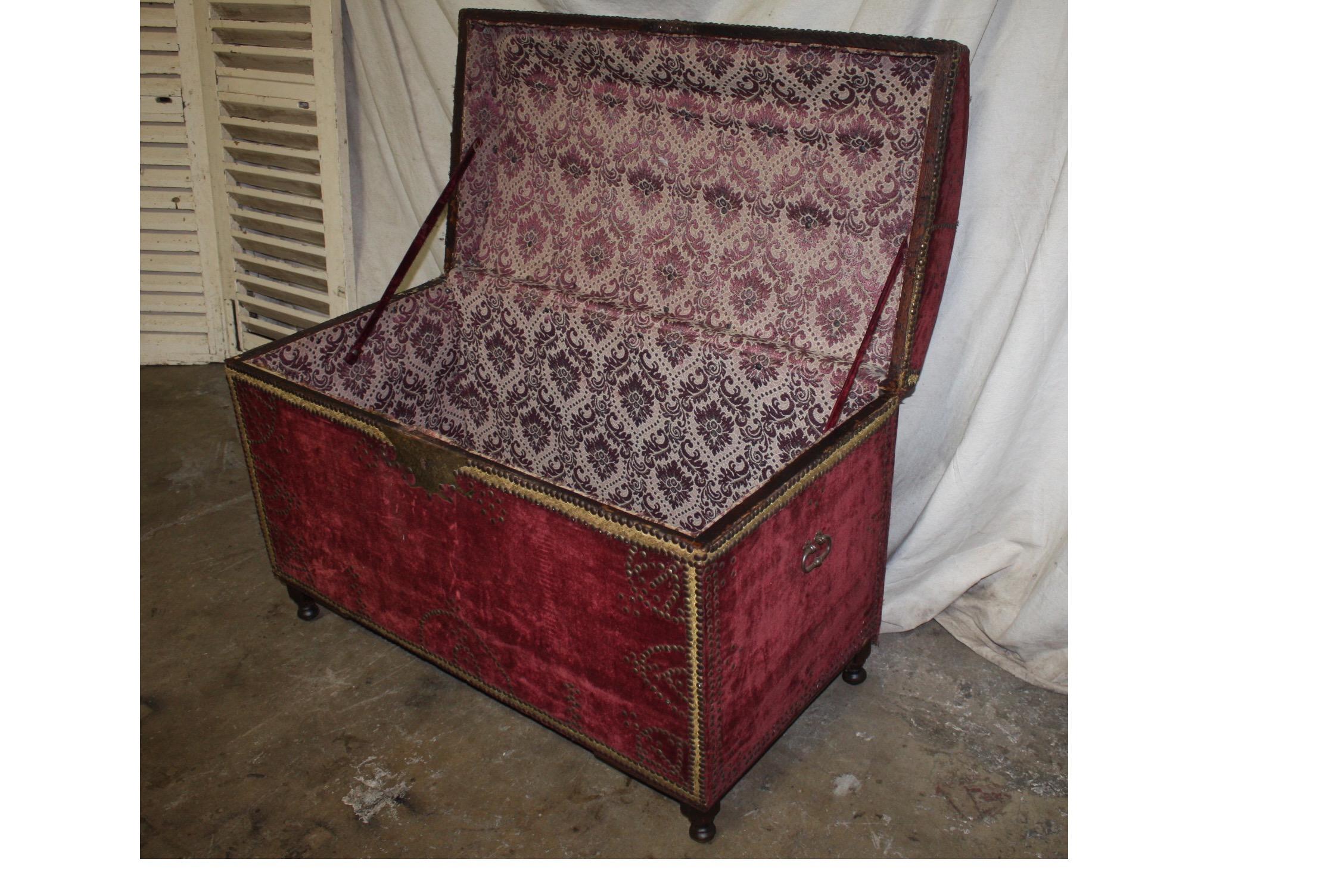 Napoleon III Charming 19th Century French Trunk or Blanket Chest For Sale