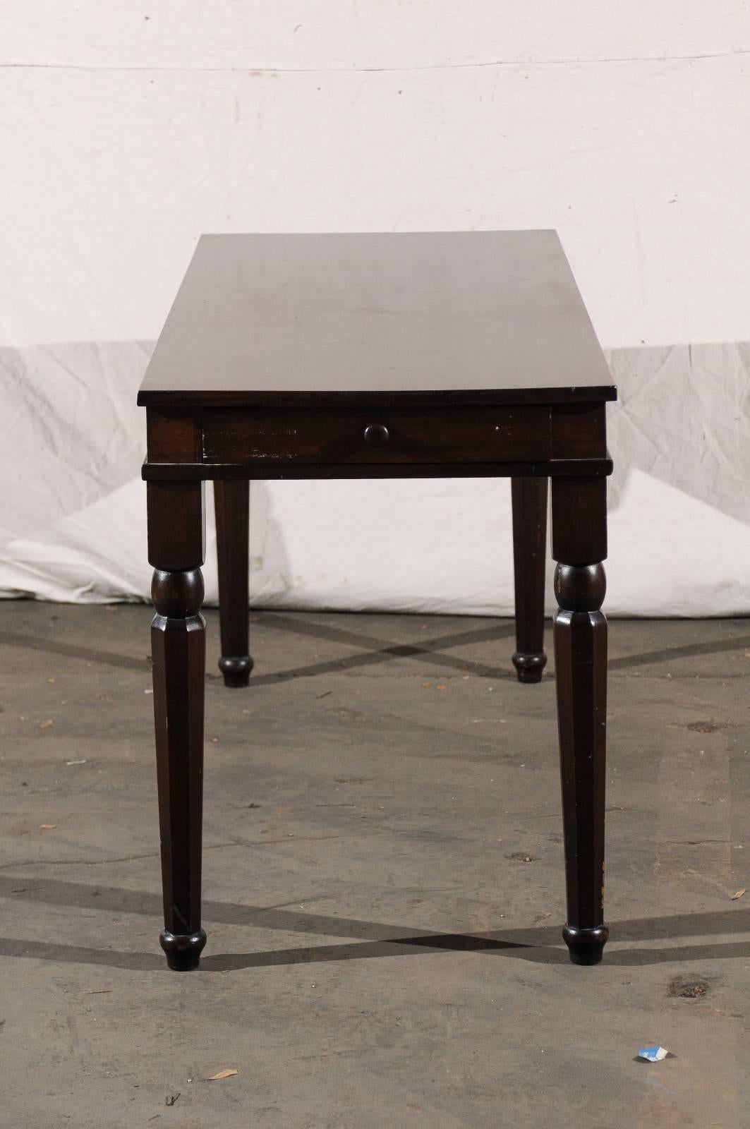Charming 19th Century Long English Mahogany Table with Single Drawer For Sale 7