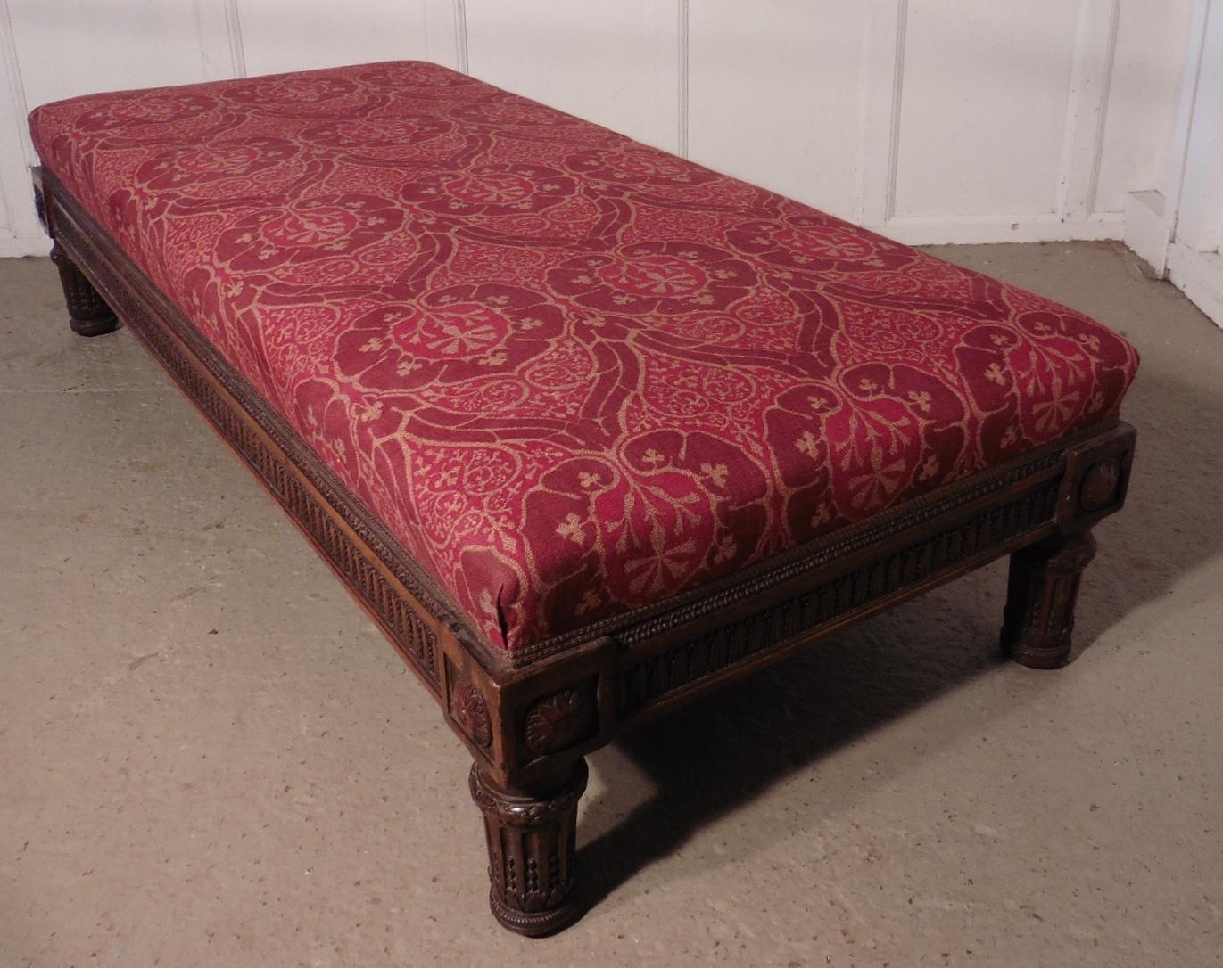 Charming 19th century upholstered window seat or daybed

This delightful window seat dates from the 19th century, it is a substantial piece and would also suitable for use as a daybed
The bed is made in mahogany, it has a carved border and