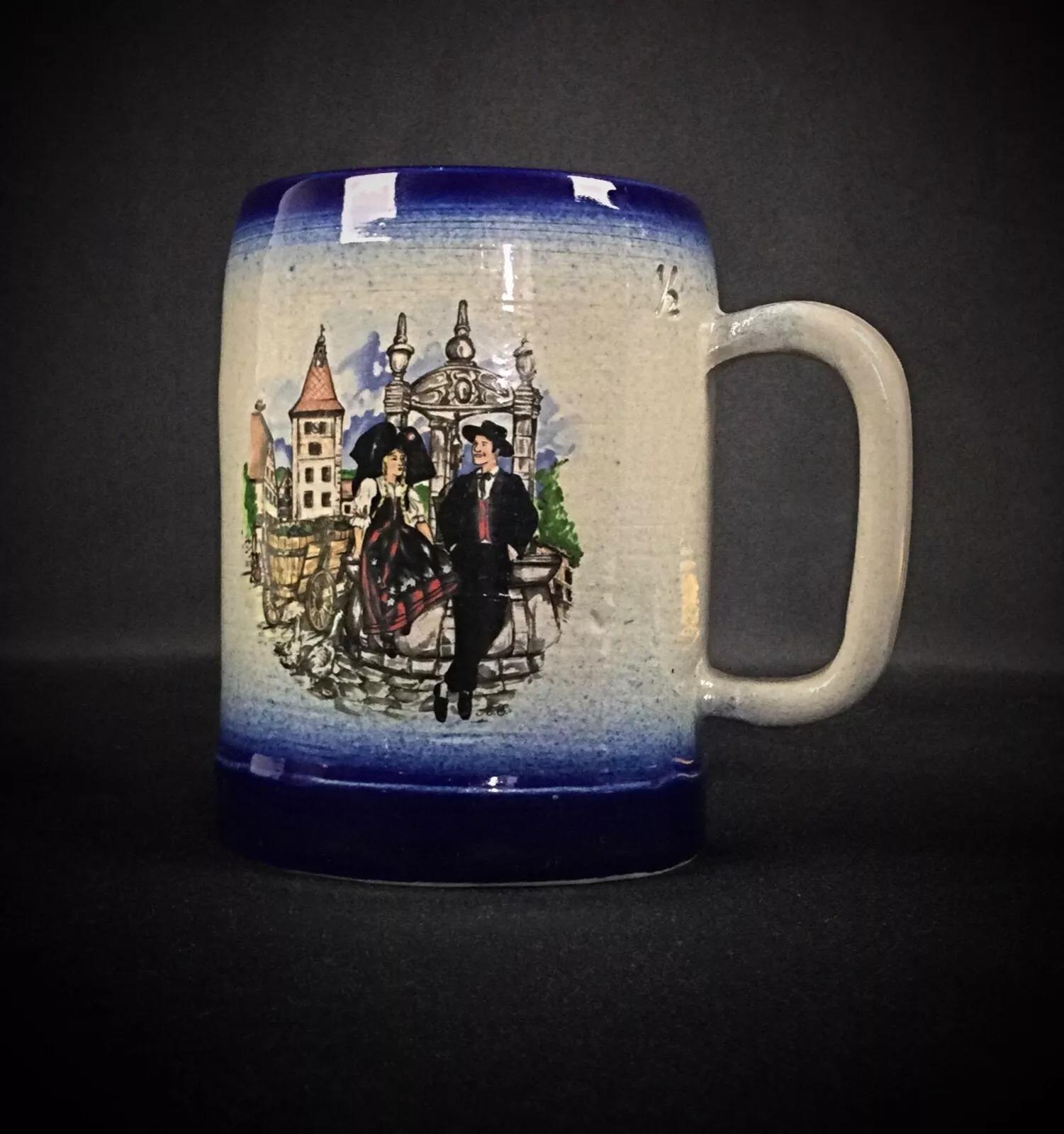 Charmante Elsass Steingut Becher - signiert von Anne Ehret - 2Y275 (Unbekannt) im Angebot