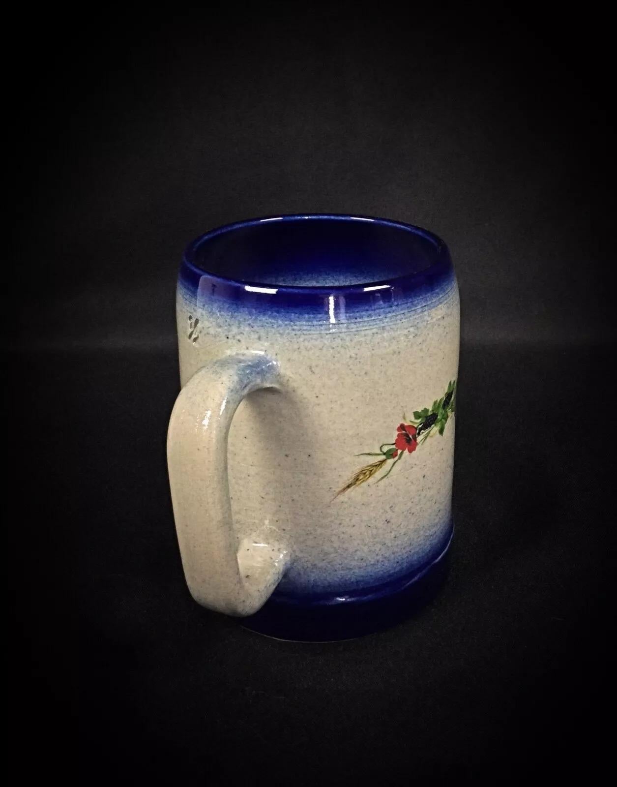 Charmante Elsass Steingut Becher - signiert von Anne Ehret - 2Y275 im Angebot 1