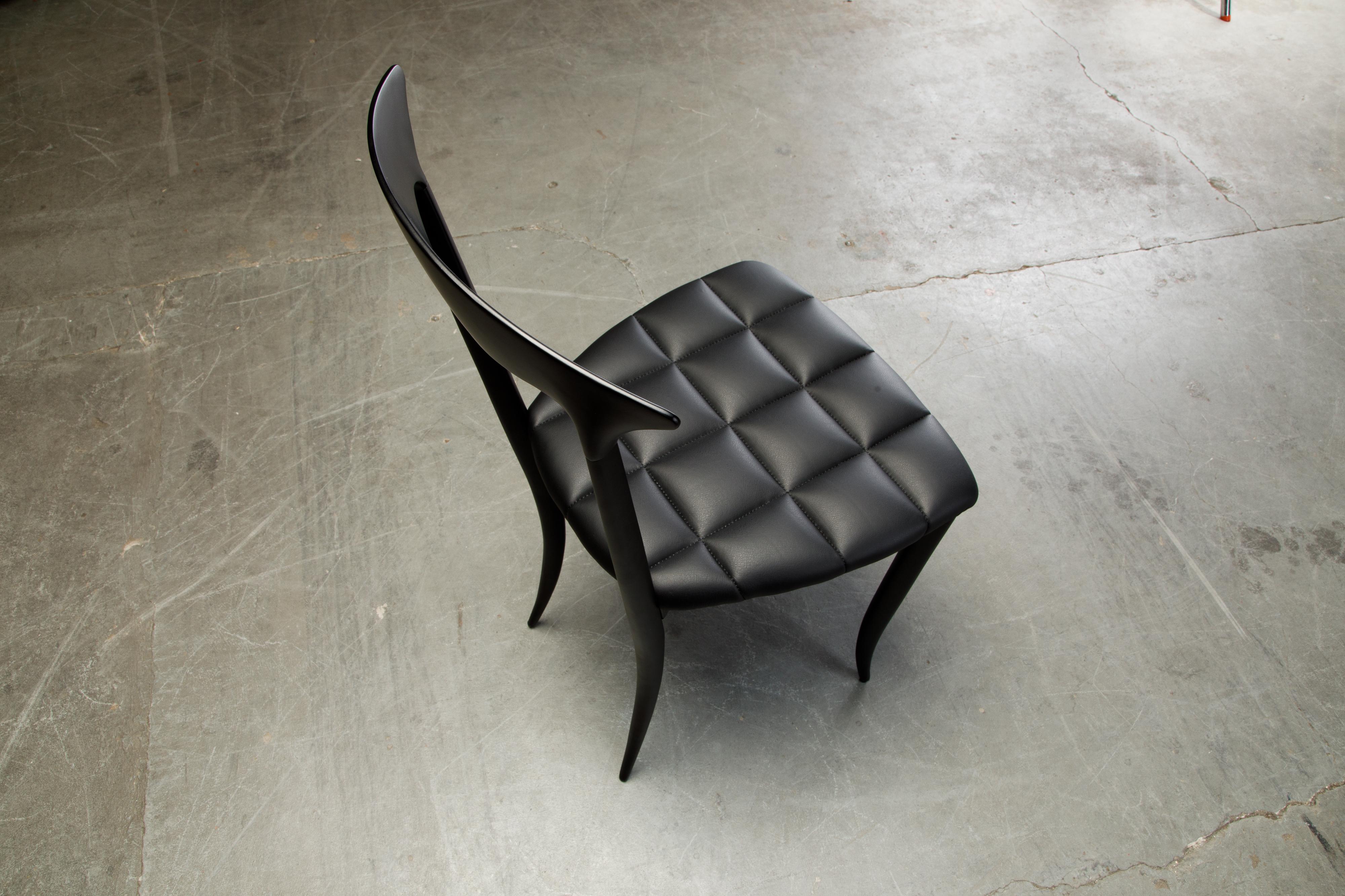 „Charming“ Esszimmerstühle aus Aluminium und Leder von Fasem Italien, neu im Angebot 4
