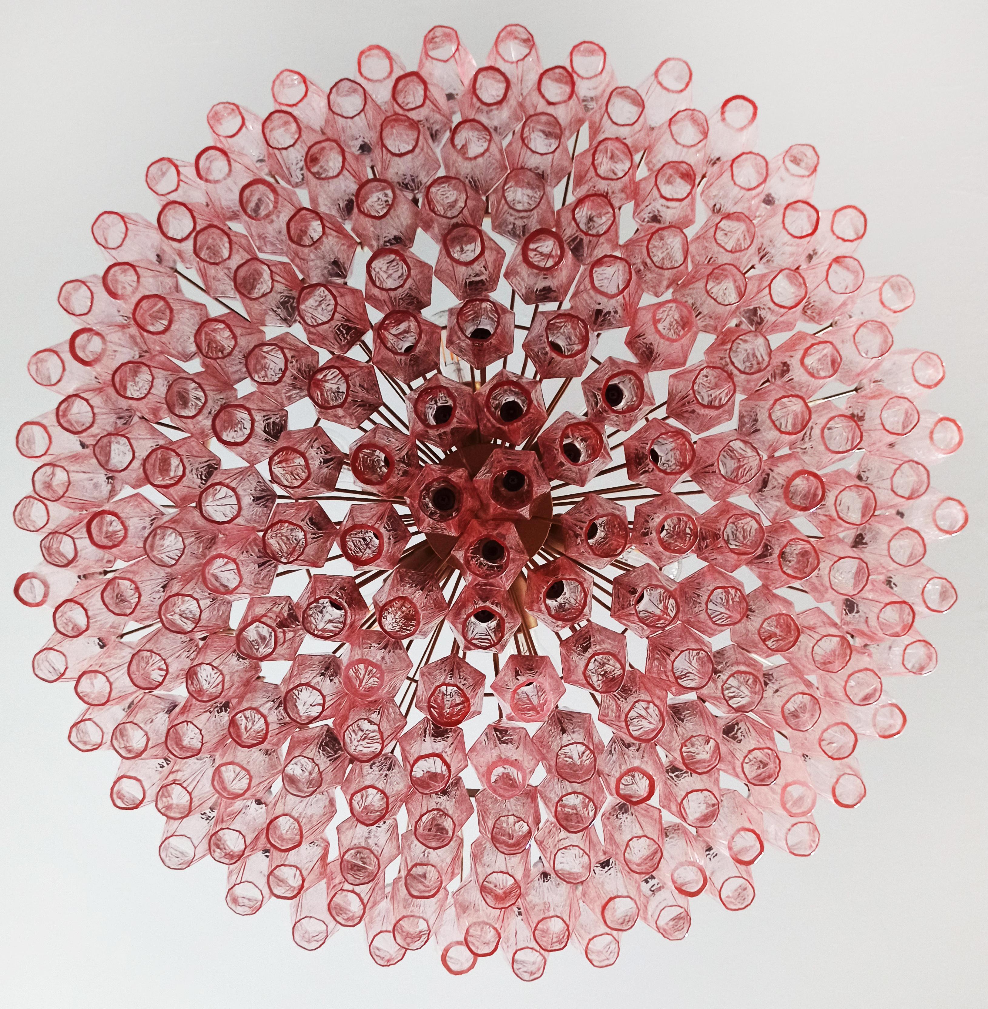 Mid-Century Modern Charming Amazing Murano glass Chandelier - 185 PINK poliedri For Sale
