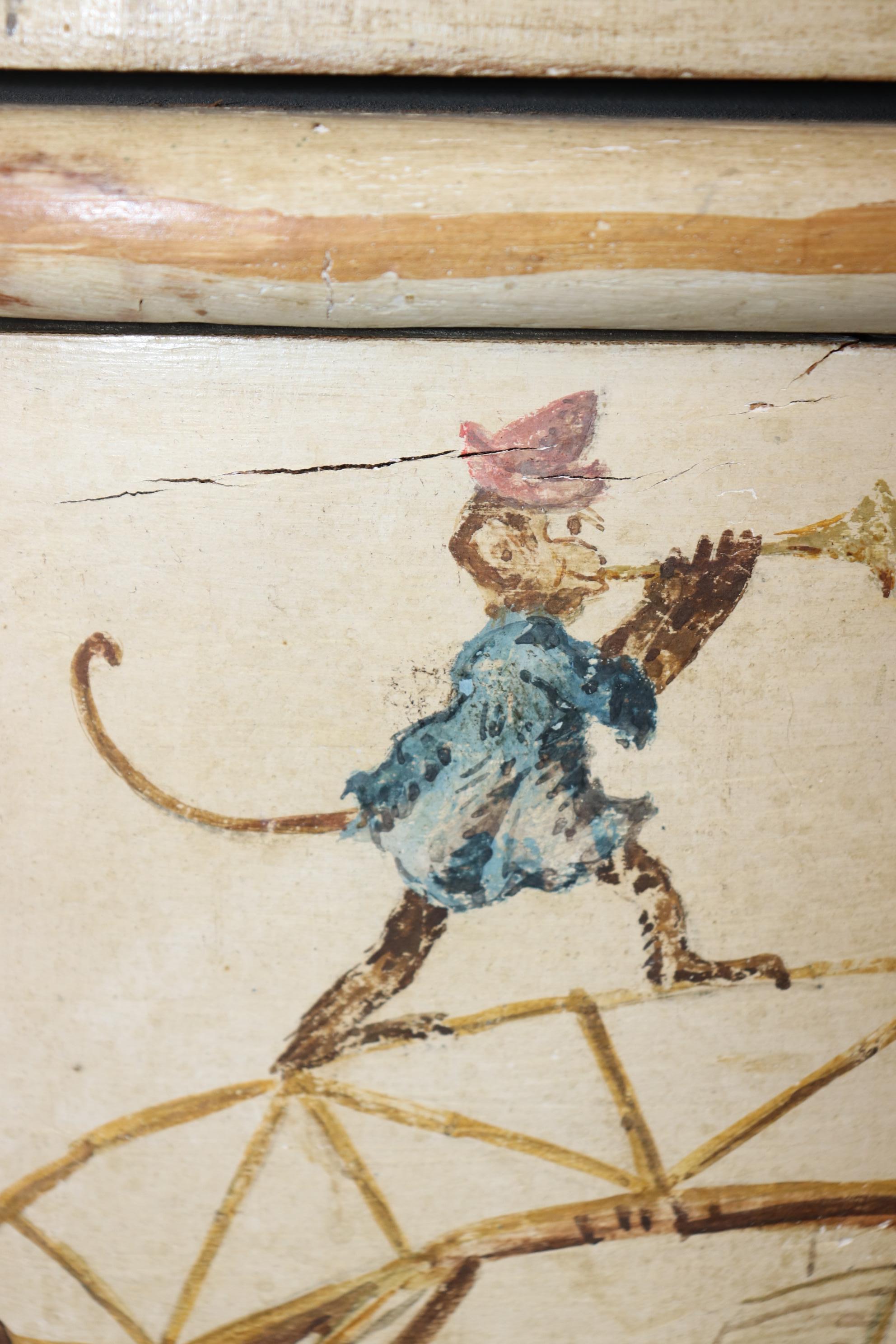 Luigi XV Incantevole e stravagante Comode in finto marmo italiano di Verdi decorate con vernice in vendita
