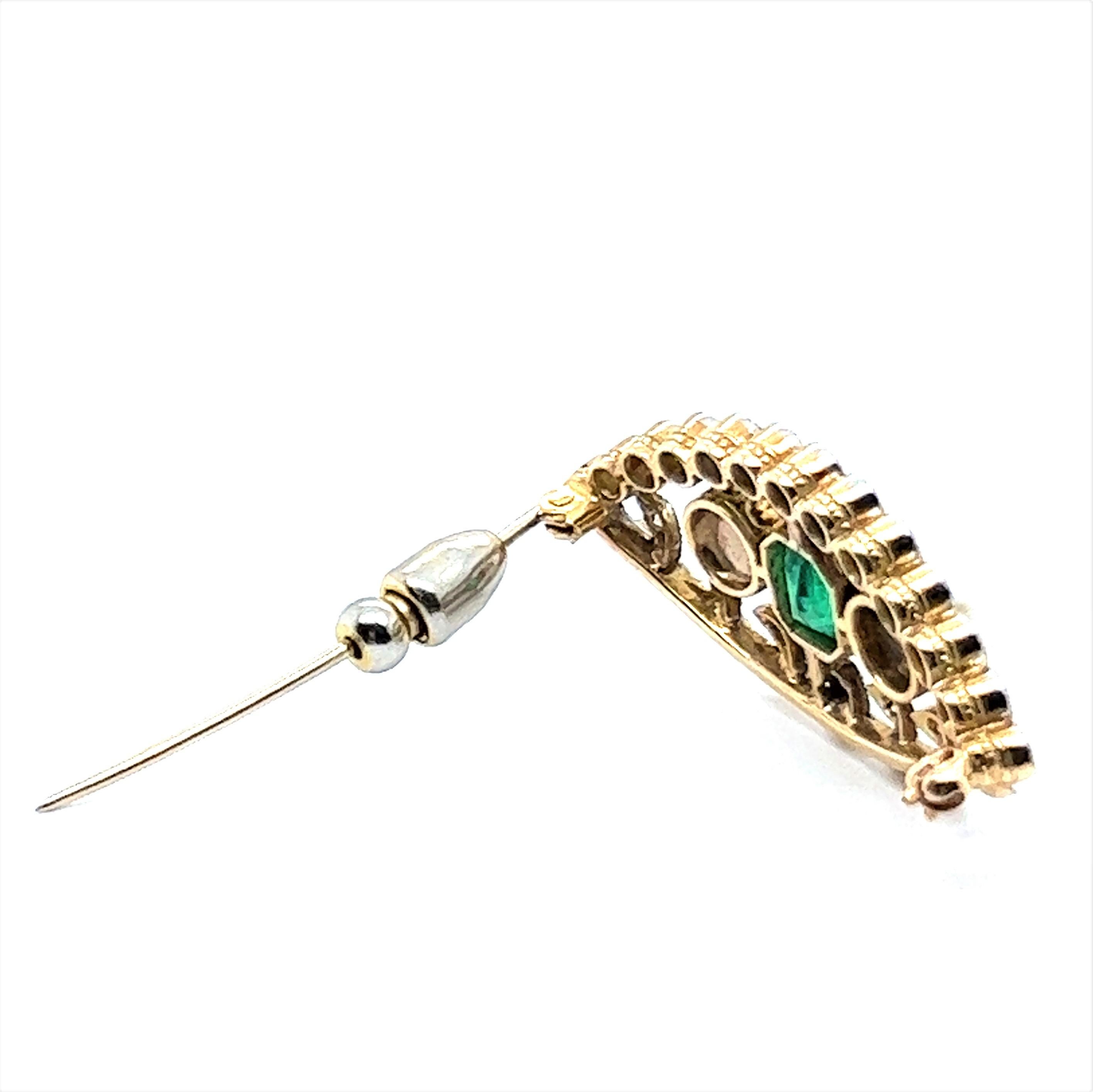 Art Deco Charming Antique Brooch with Emerald and Old Cut Diamonds  For Sale
