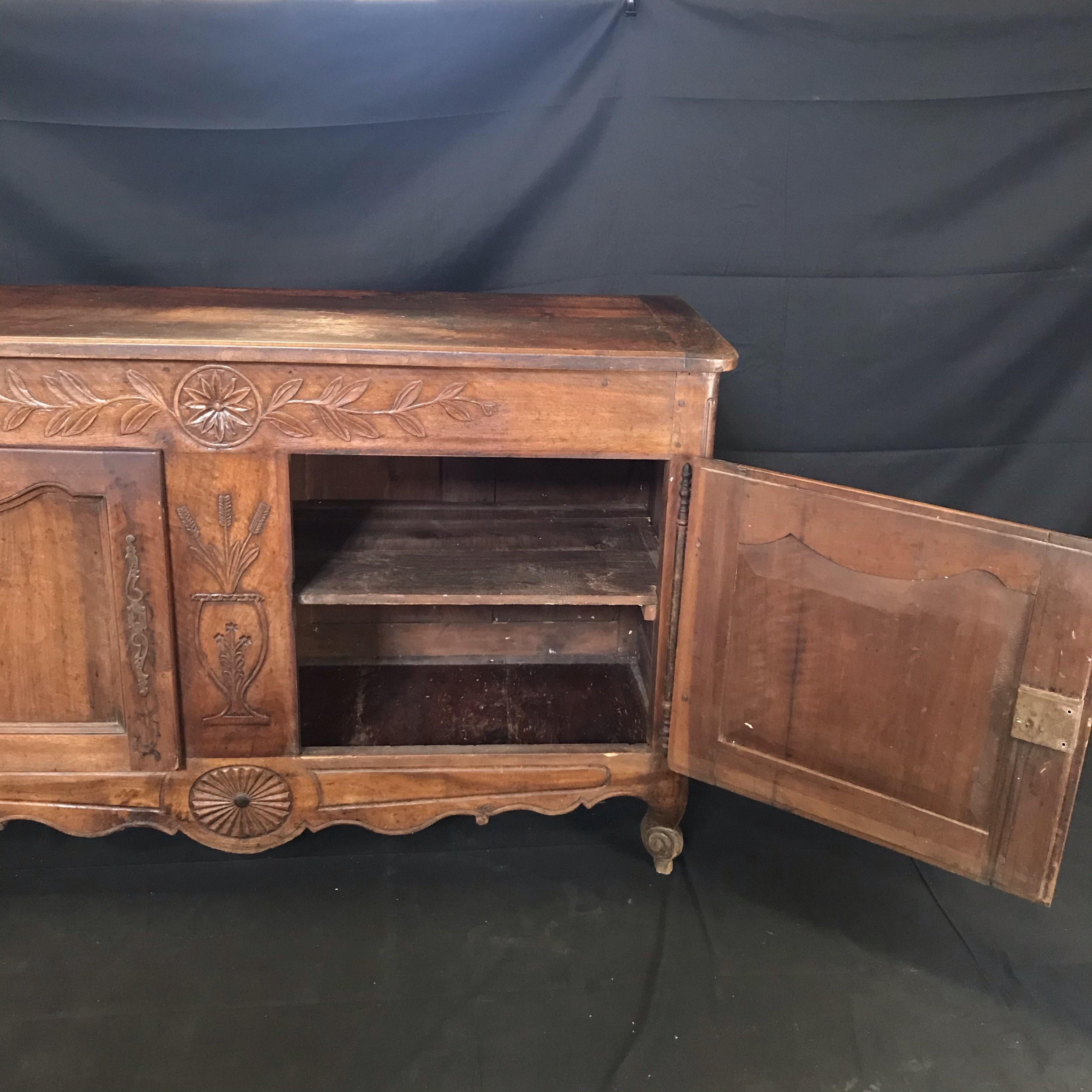 Charming Antique Carved Walnut French Provincial Sideboard Cabinet Buffet In Excellent Condition In Hopewell, NJ