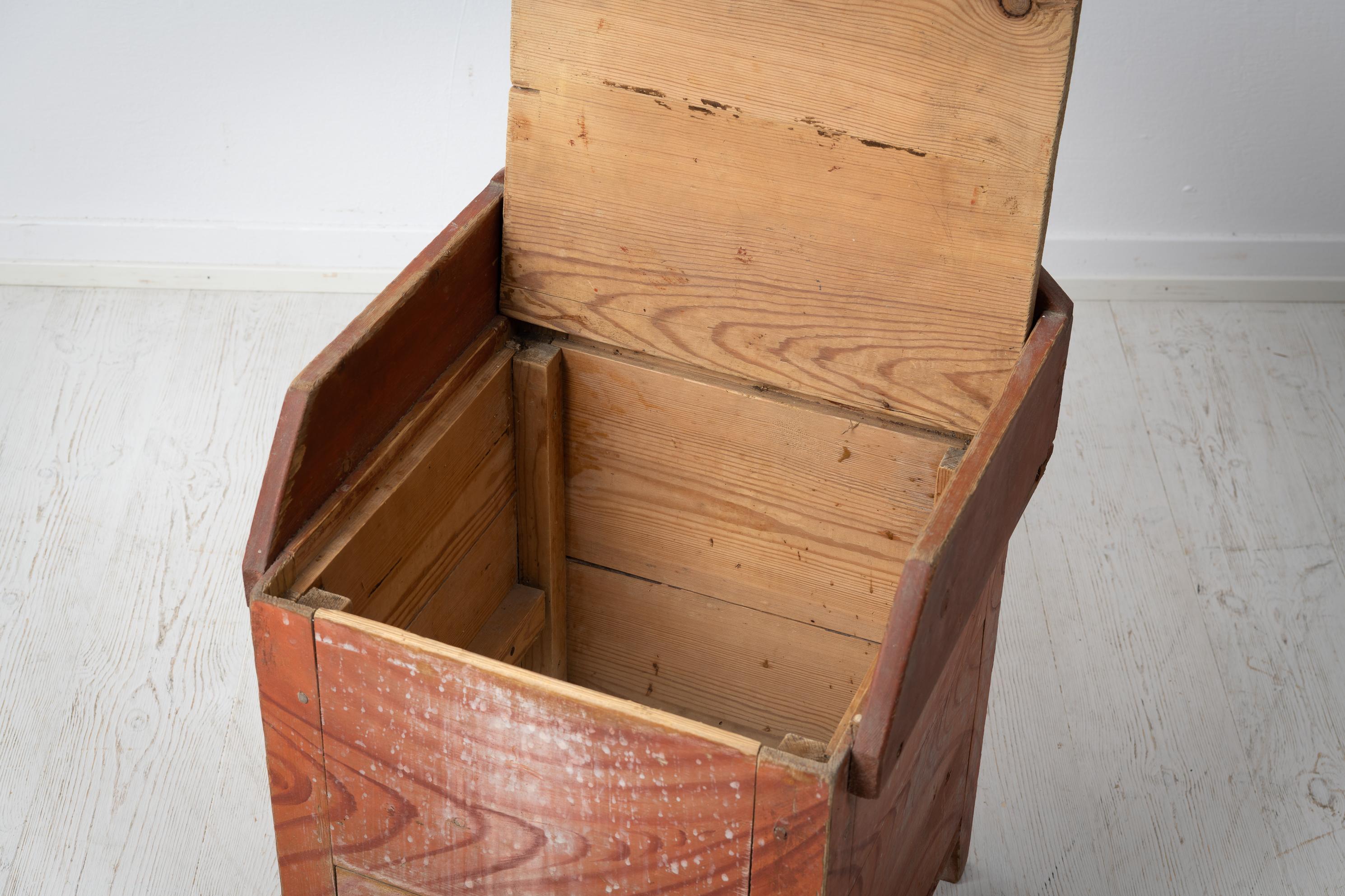 Encantadora Silla Infantil Sueca Antigua de Arte Popular en venta 1