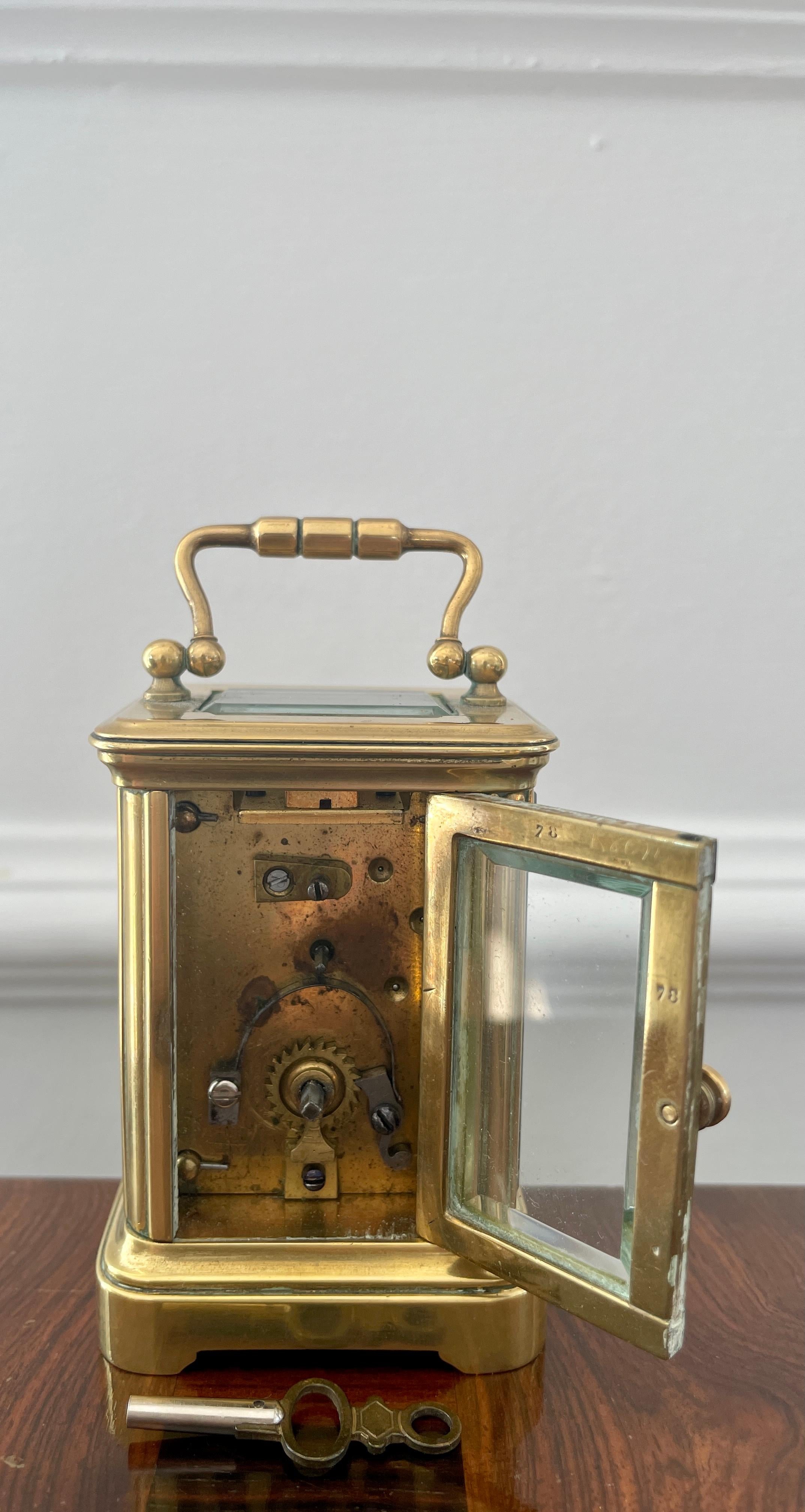 Charming Antique Lacquered Brass Cased Carriage Clock In Good Condition In Suffolk, GB