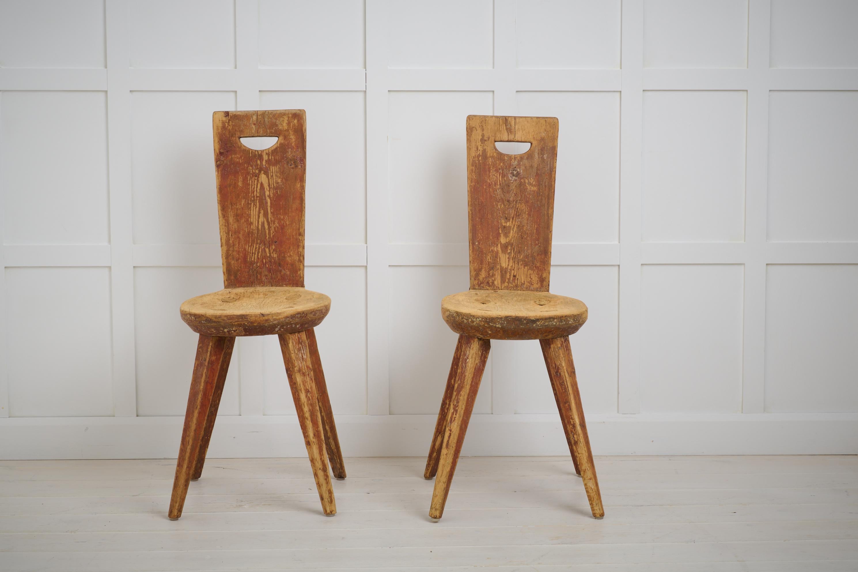 Charming Antique Primitive Folk Art Chairs, from Northern Sweden Made in Pine In Good Condition For Sale In Kramfors, SE