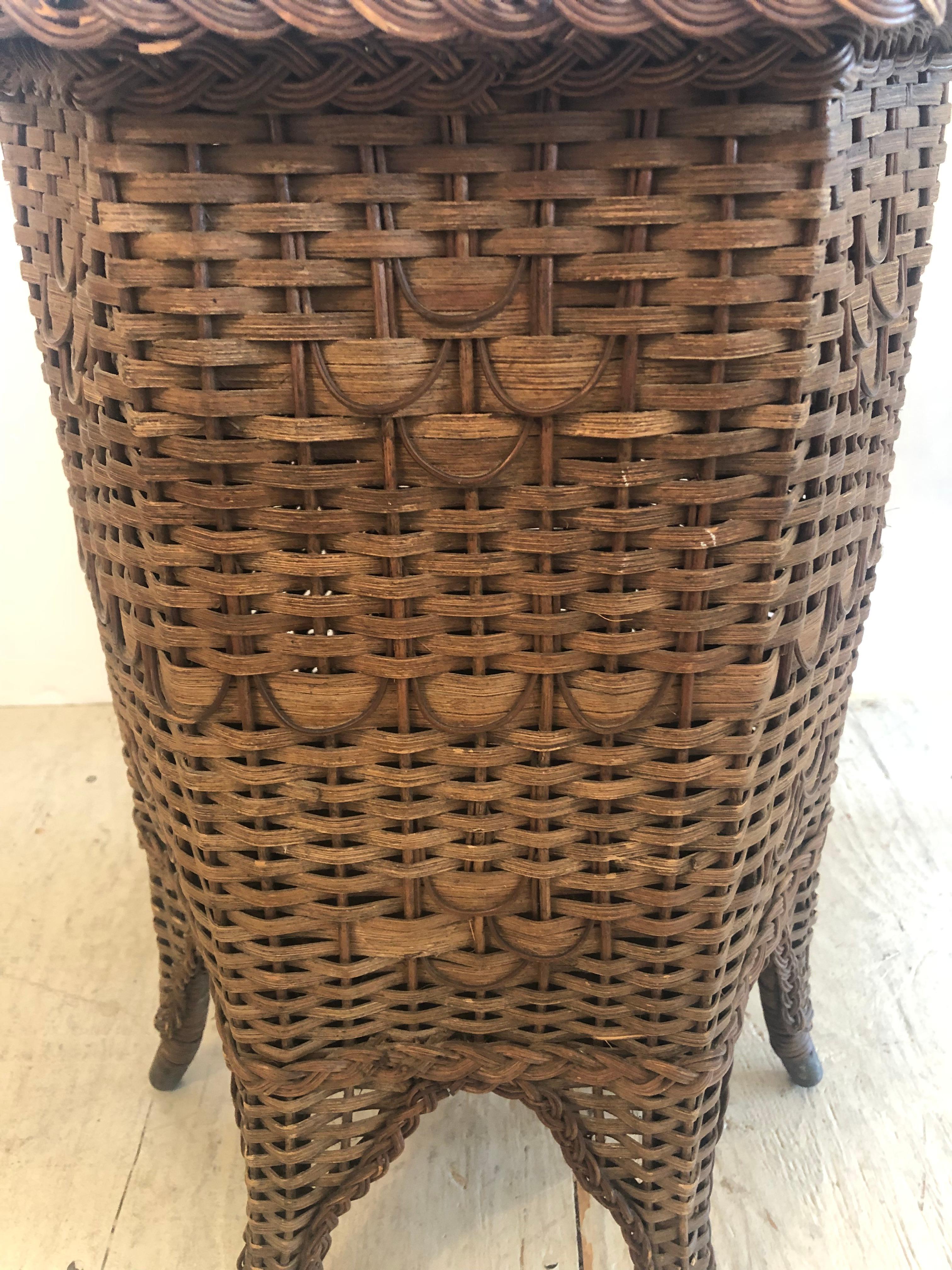 rattan drink table