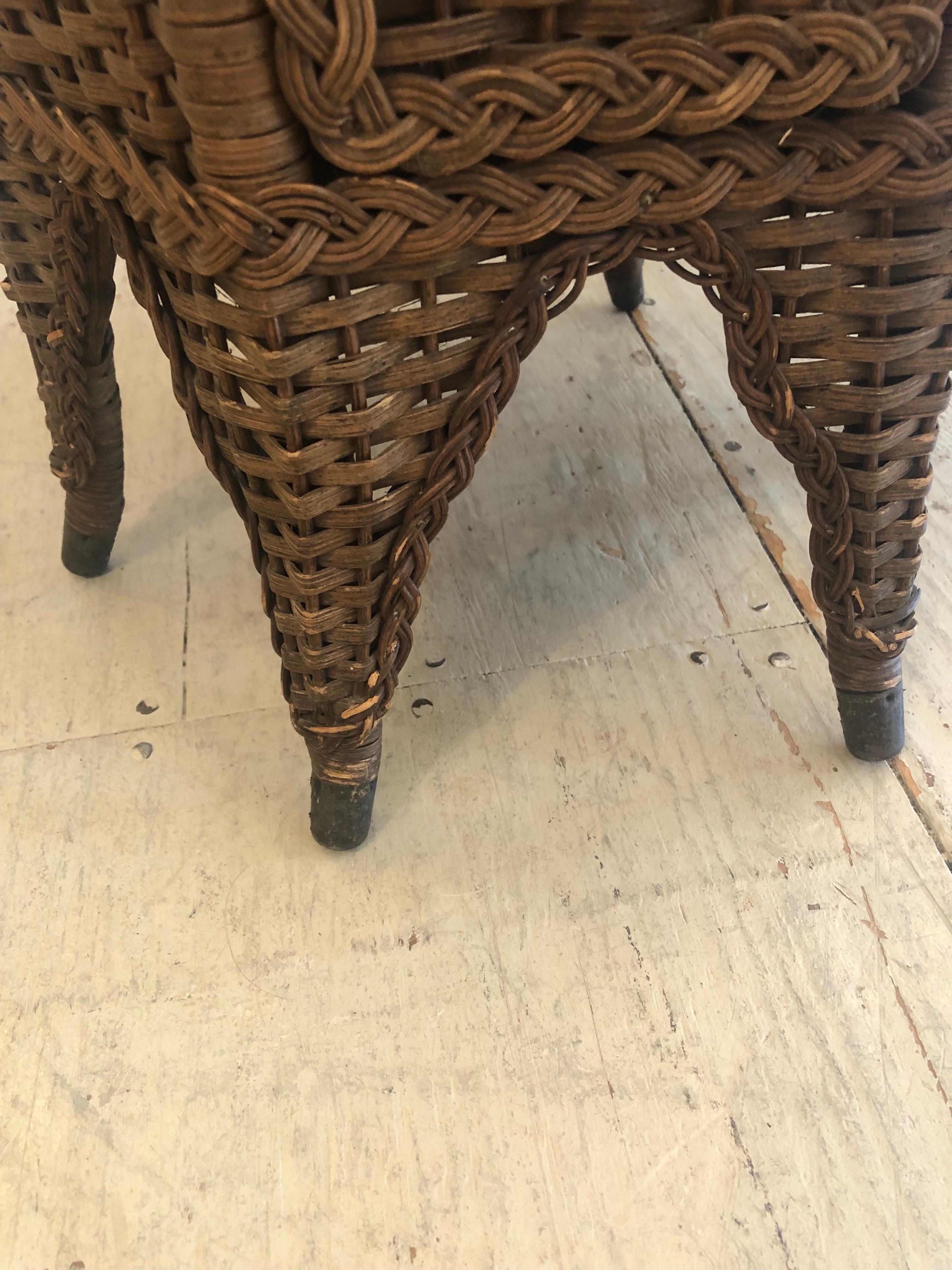 Charming Antique Wicker & Rattan Hexagonal End Side Drinks Table  For Sale 1