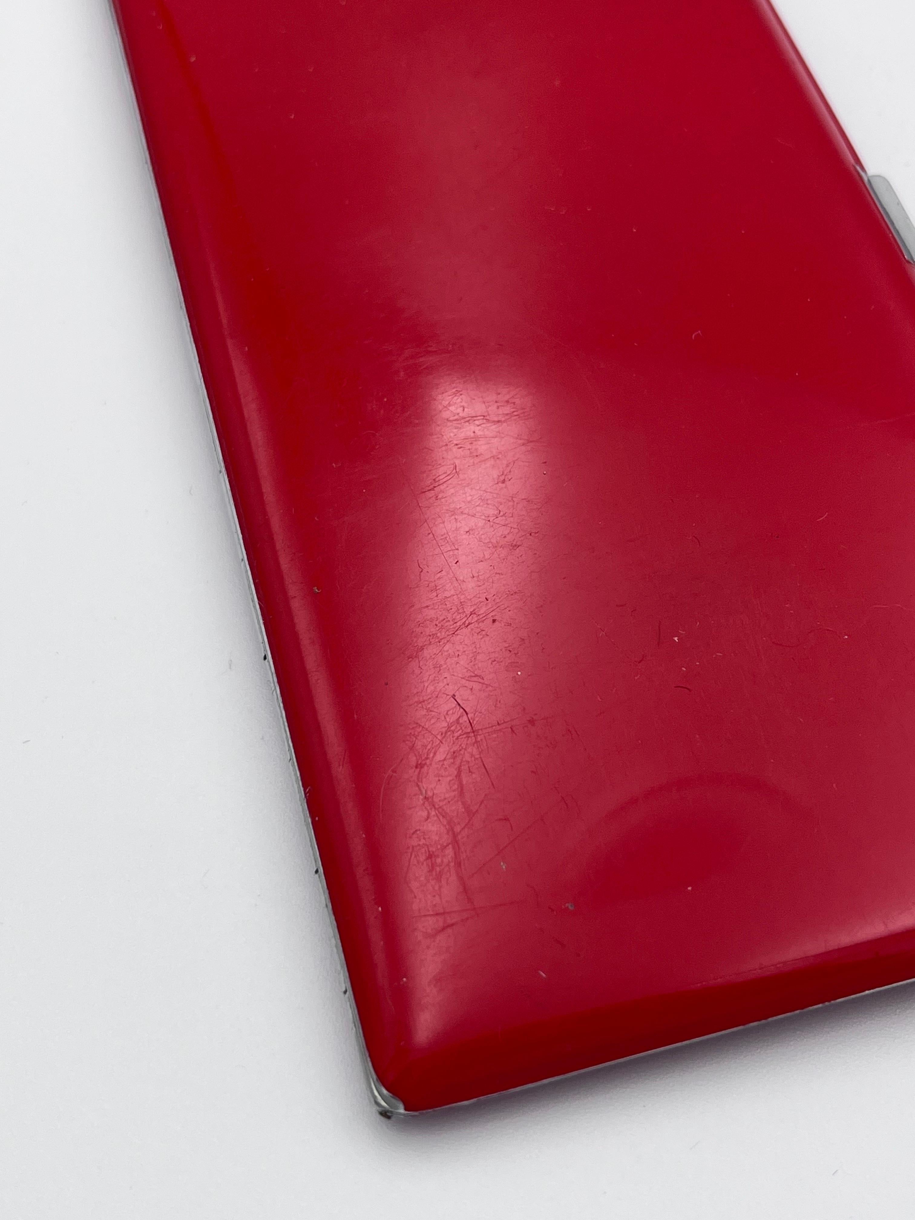 Incantevole portasigarette lungo in smalto rosso Art Deco Evans con cane Scottie in argento in vendita 6