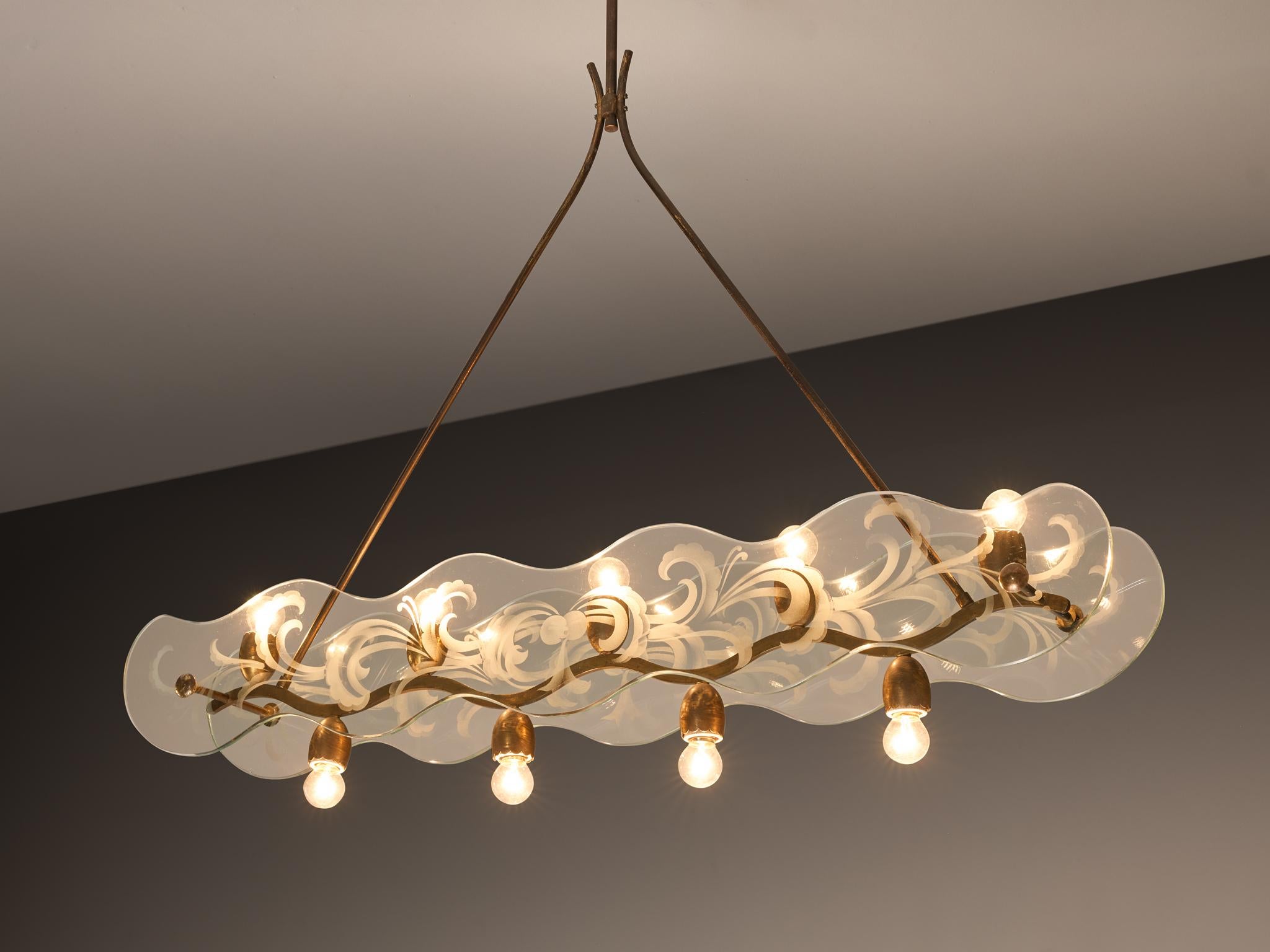 Charmant lustre italien Art Déco en laiton et panneaux de verre gravé en vente 2