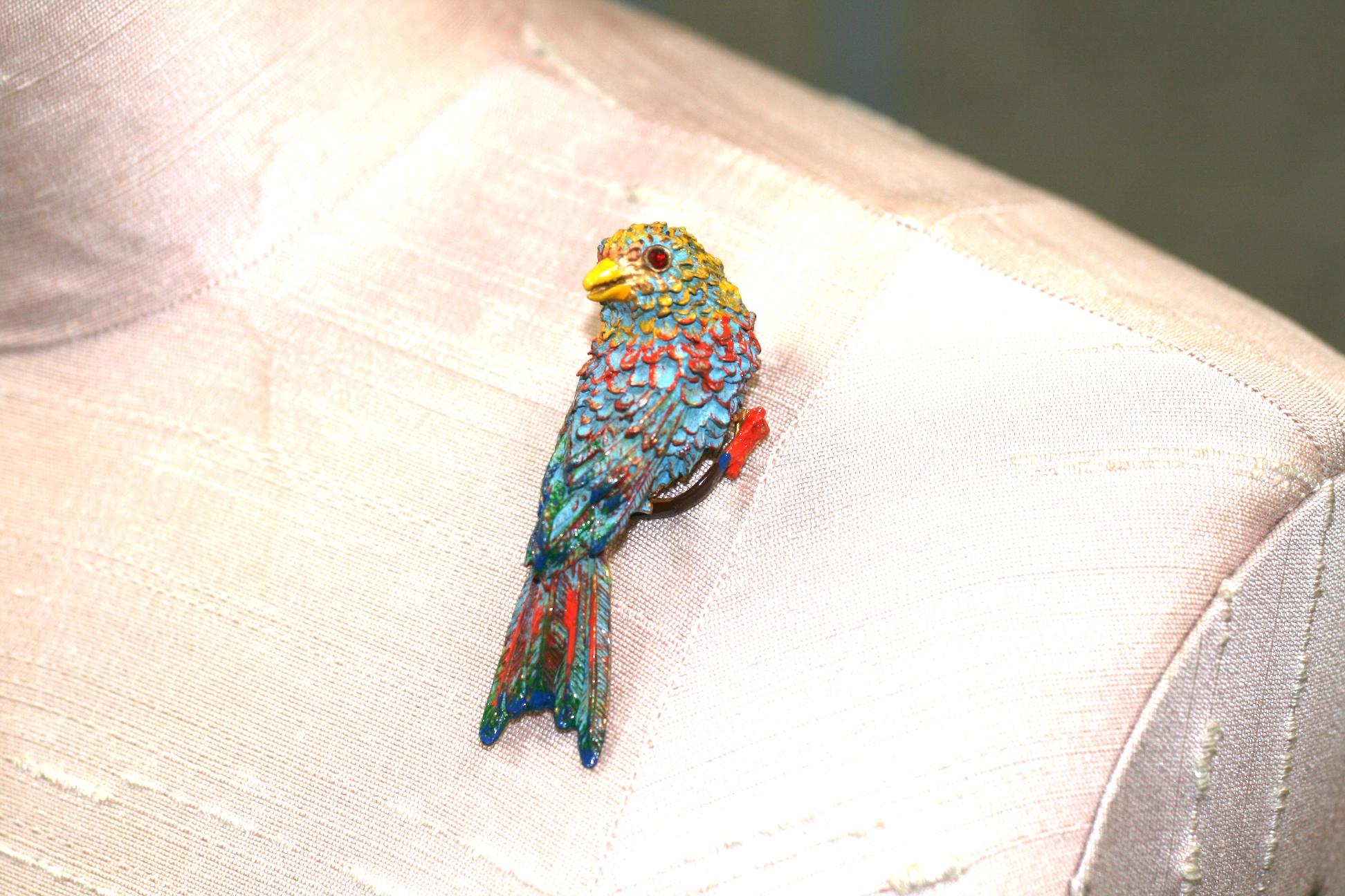 Charming Art Deco Perched Bird Clip For Sale 3