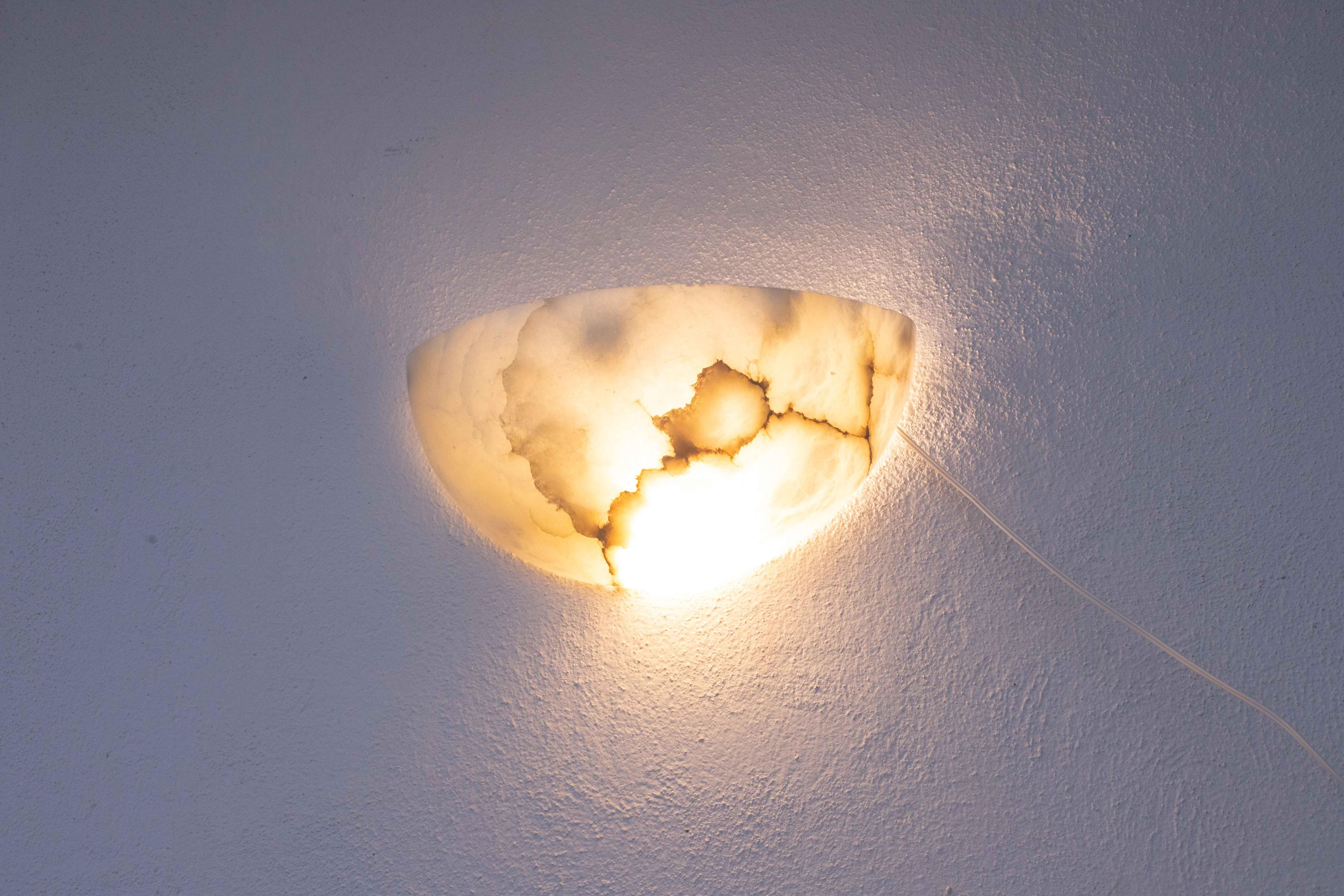 Whiting, lampada da parete in albastrino bianco Art Deco, anni '50 in vendita 6