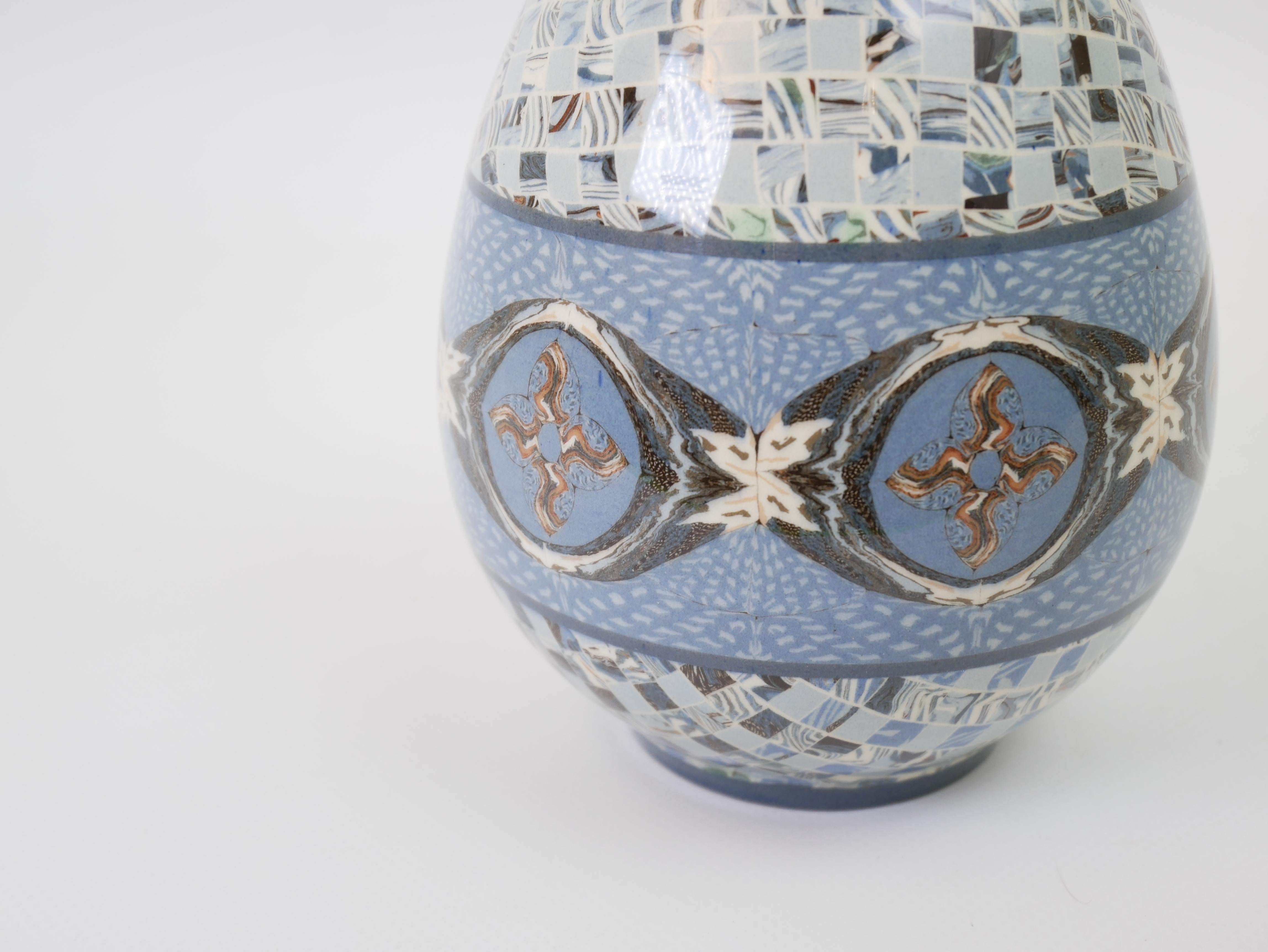 Encantador jarrón de cerámica azul bebé de Jean Gerbino Vallauris hacia 1940 en venta 3
