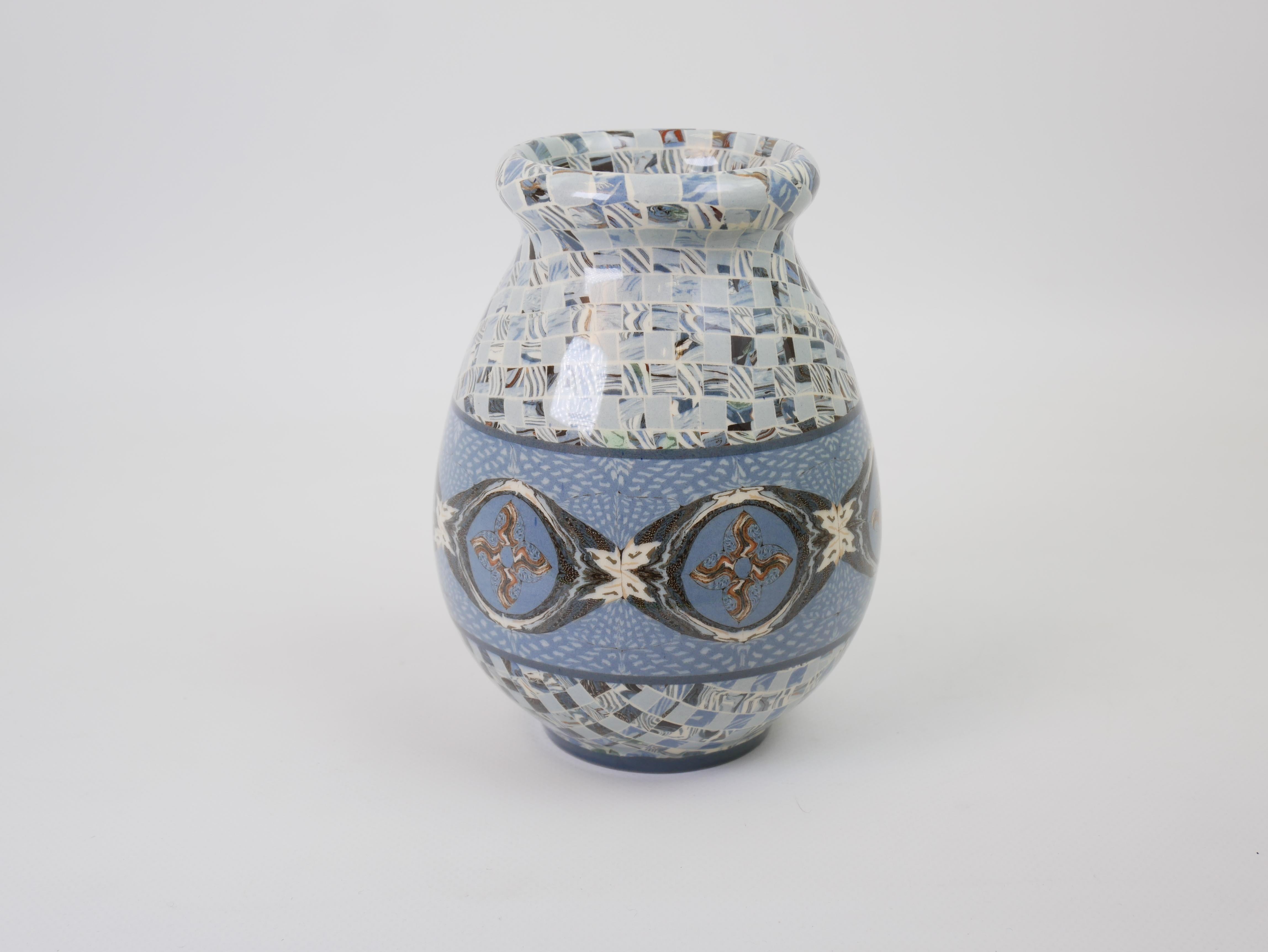 Encantador jarrón de cerámica azul bebé de Jean Gerbino Vallauris hacia 1940 en venta 1
