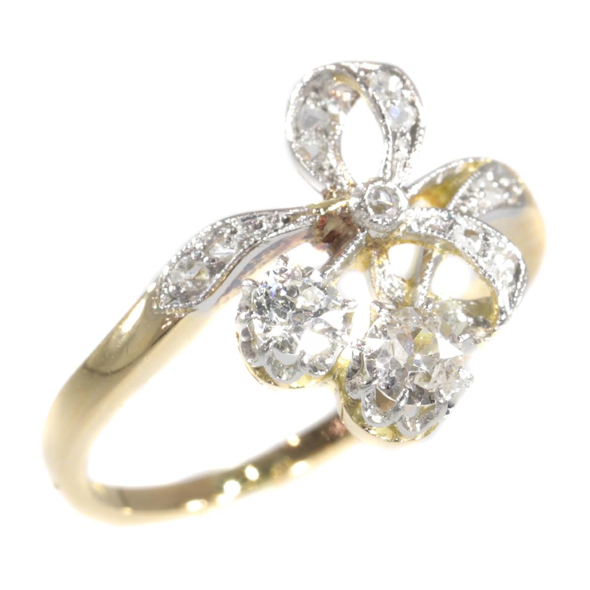Charming Belle Époque Diamond Engagement Ring, 1900s For Sale 3