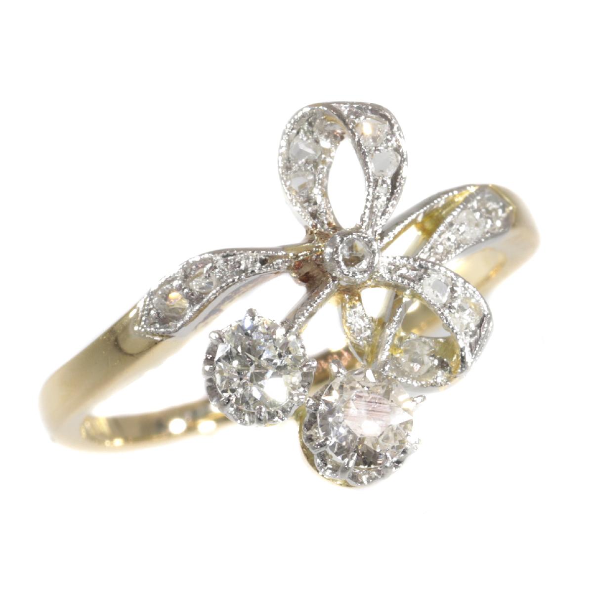 Charming Belle Époque Diamond Engagement Ring, 1900s For Sale 4