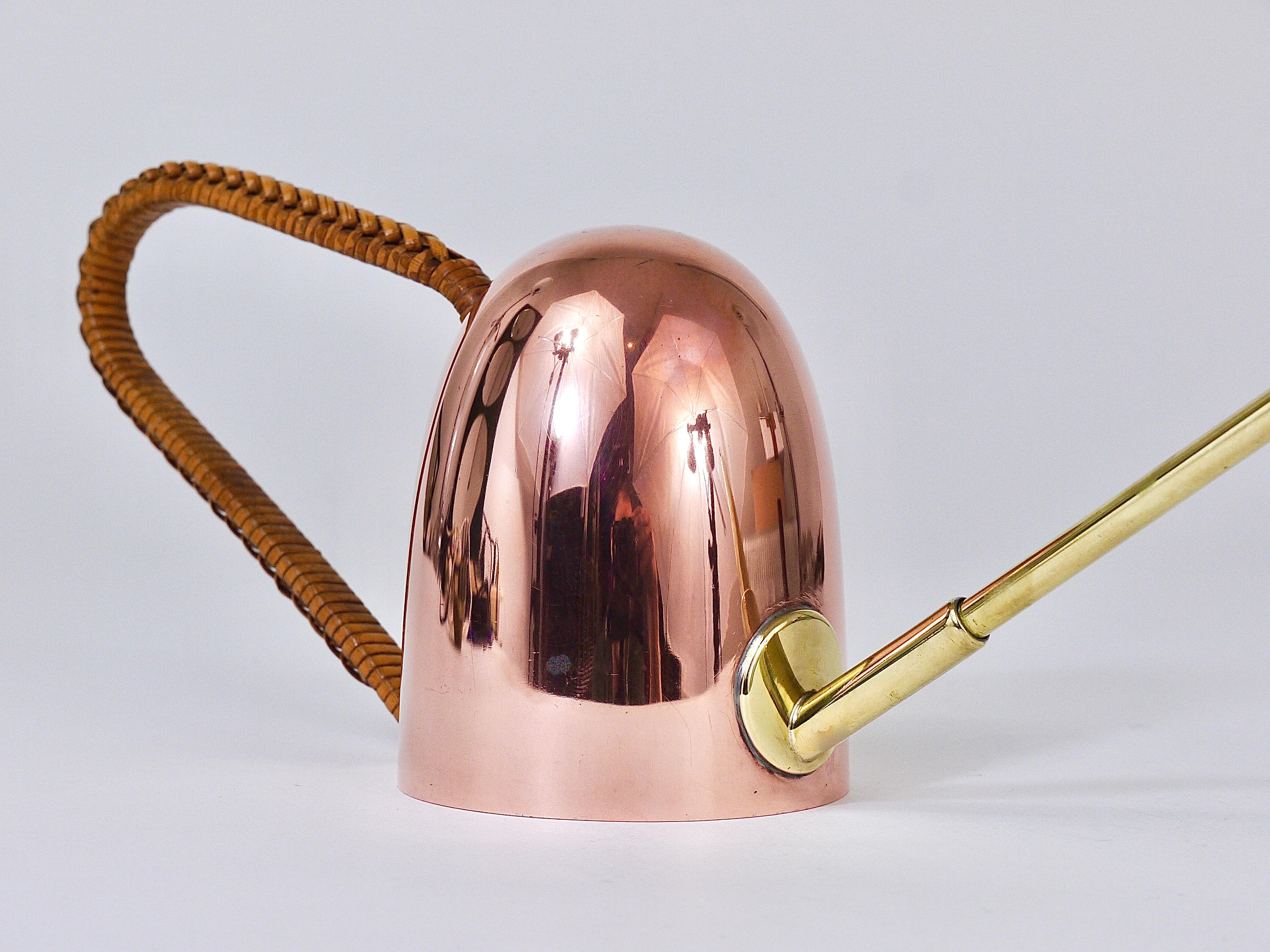 Charming Brass & Copper Watering Can in the Style of Hagenauer, Austria, 1950s In Good Condition In Vienna, AT