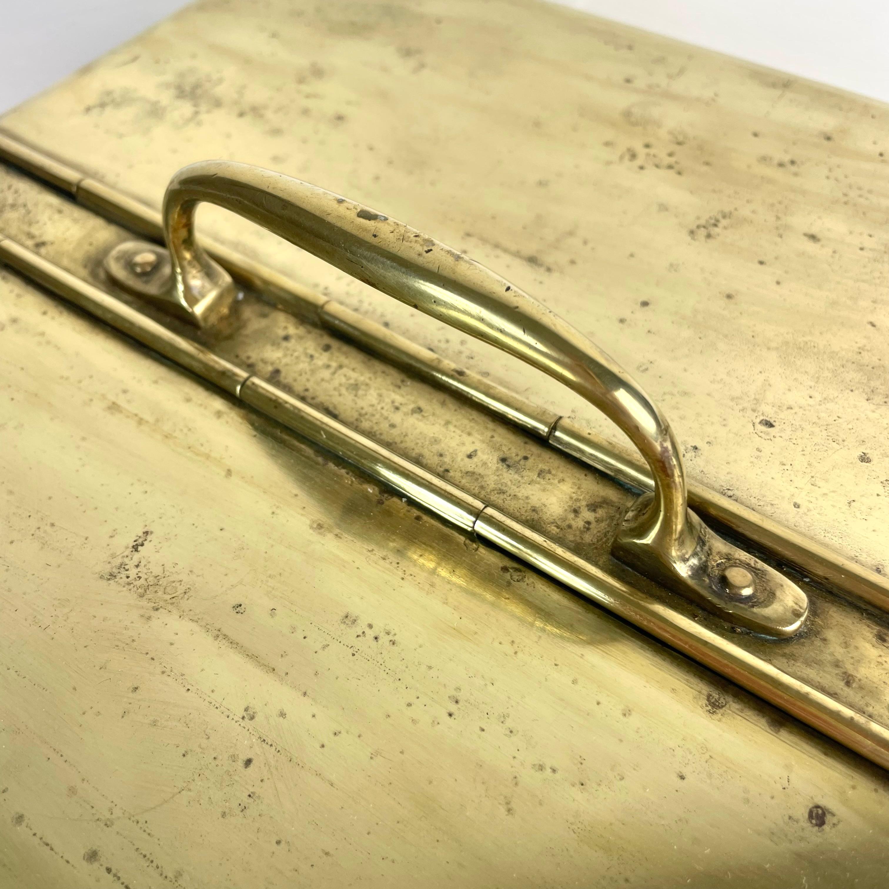 Charming Brass Spice Box by Jones Bros, England, Early 1900s Latón en venta