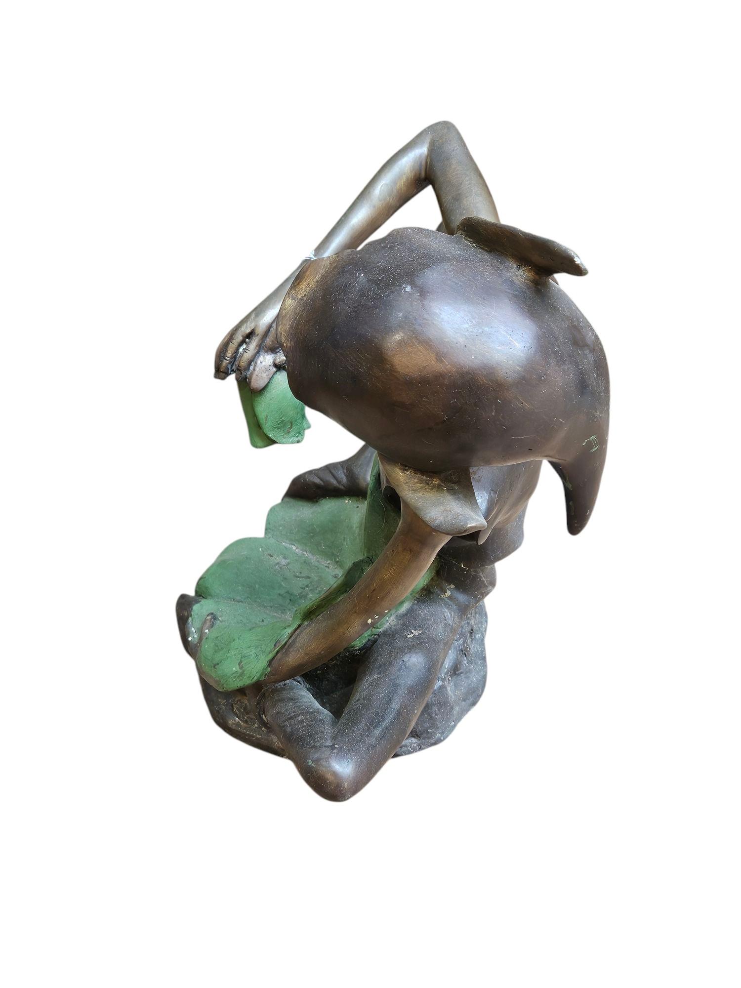 Moulé Charmante sculpture de Pixie en bronze en vente