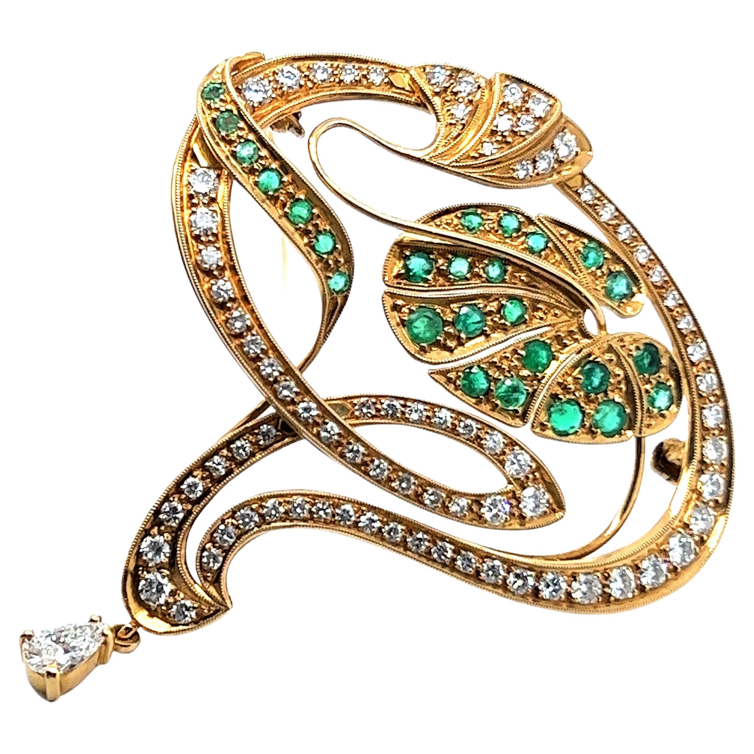Charming Brooch in 18 Karat Yellow Gold with Emeralds and Diamonds For Sale