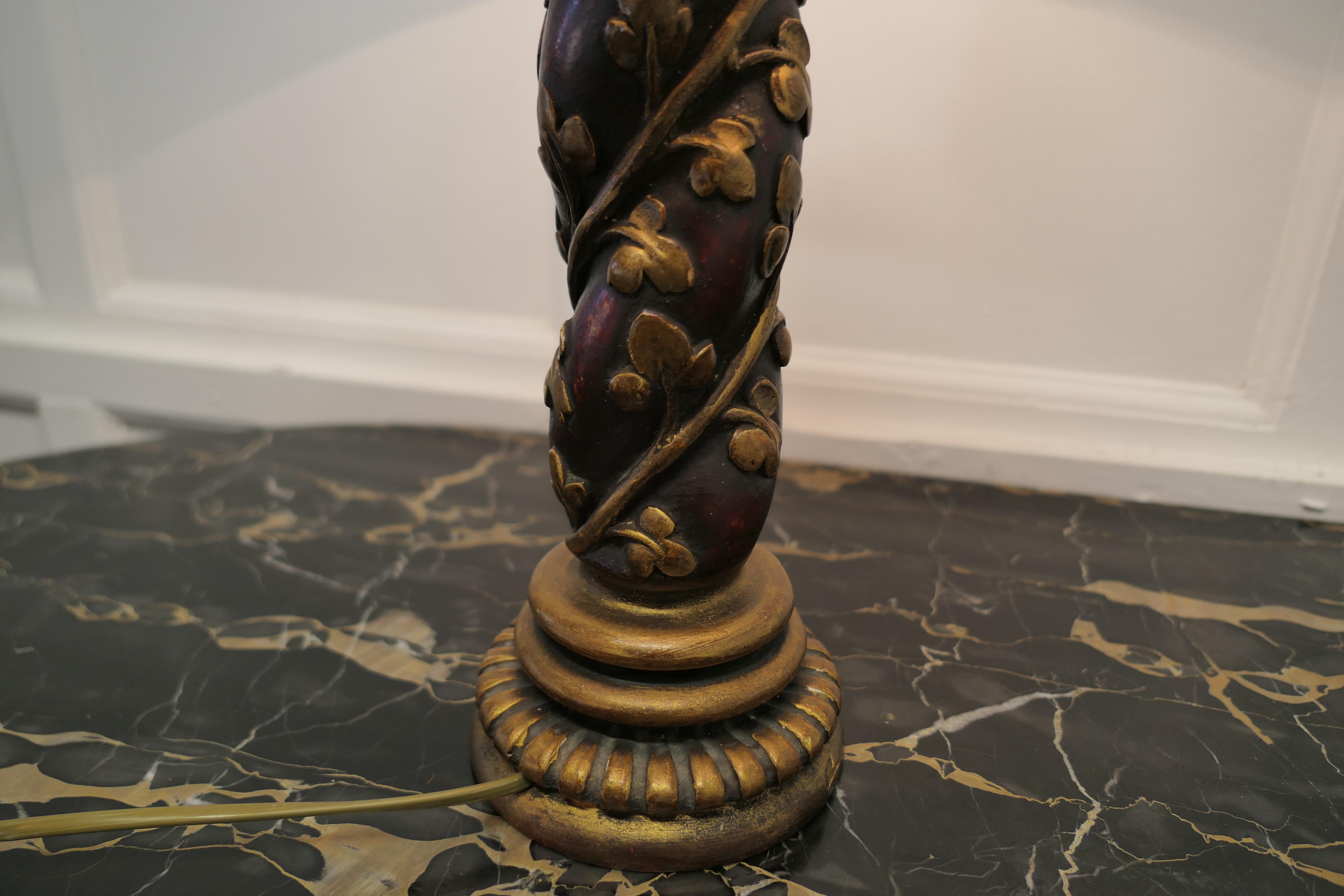 20th Century Charming Carved and Gilt Baroque Style Lamp For Sale