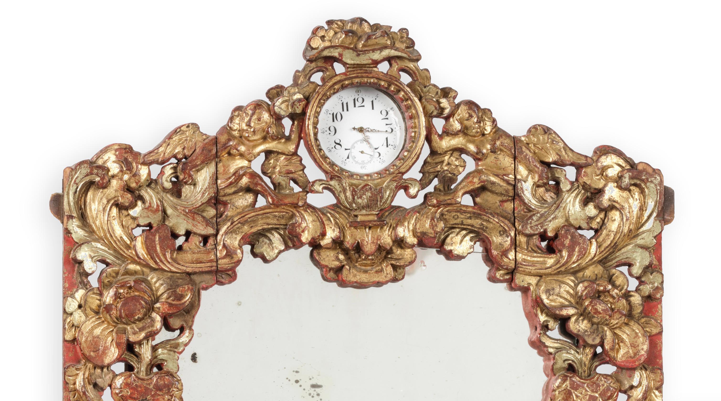 Qing Charming carved gilt-wood Chinese export mirror frame watch-stand with Europeans For Sale