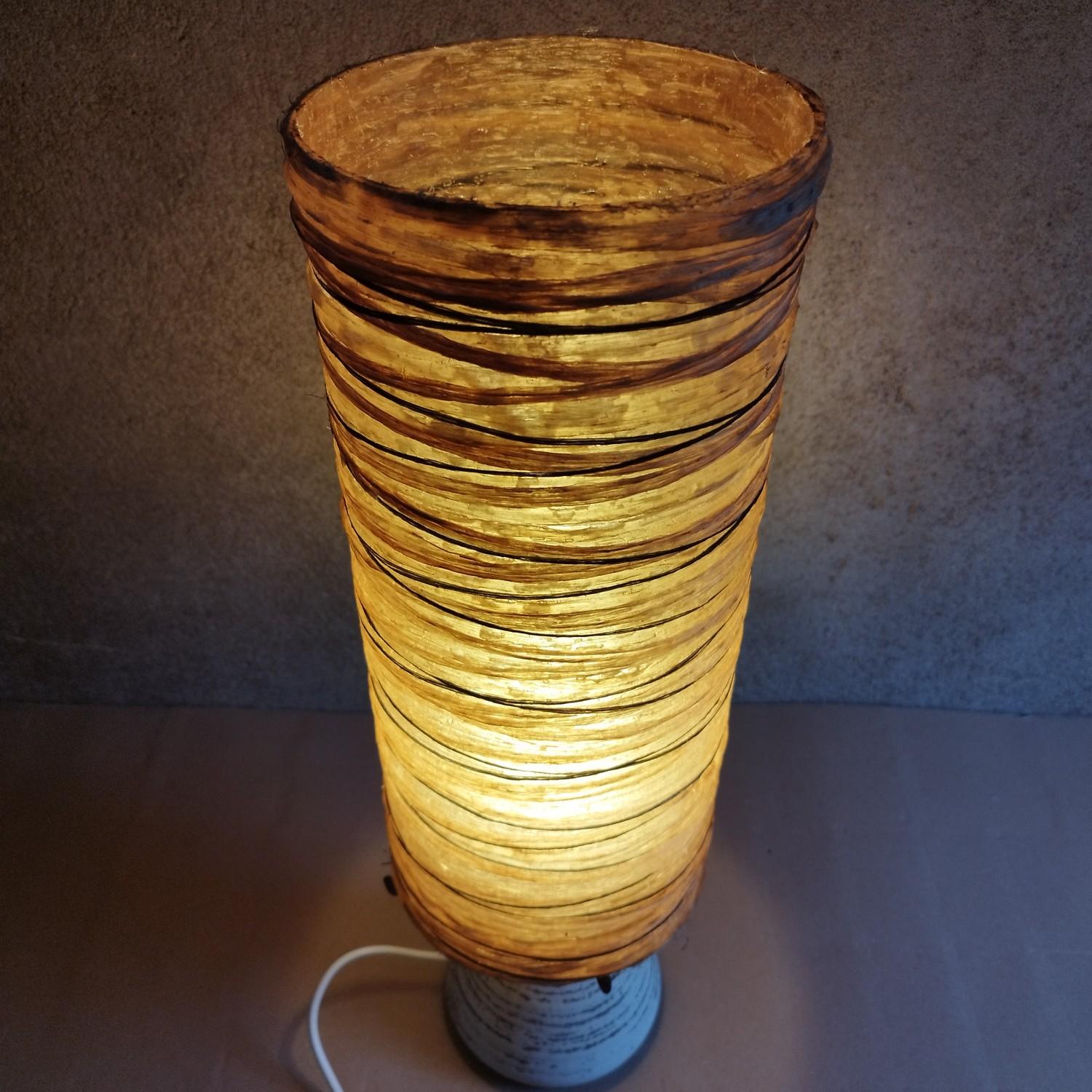 Charming little table lamp in ceramic with its resin lamp shade, typical of Accolay production in the 70's.
The base measures 17,5cm high, the shade is 39,5cm high, and the diameter is 17,5cm.
The electricity has been redone, the socket accepts E27
