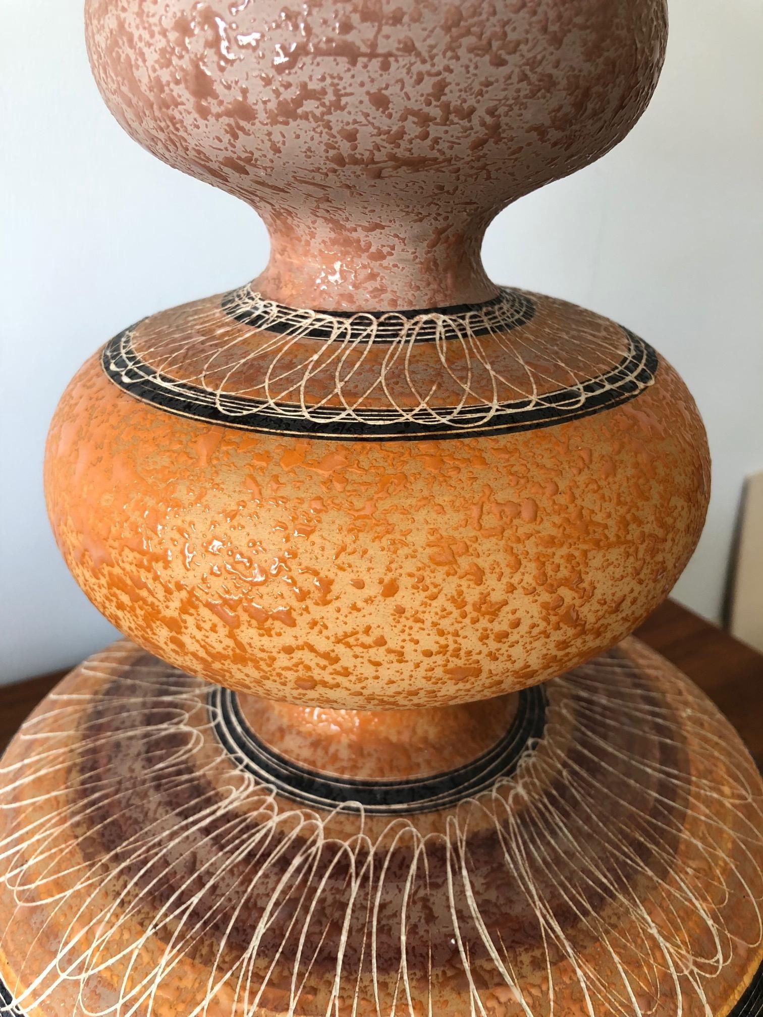 Charming Ceramic Gourd Lamp with Sgraffito Decoration In Good Condition For Sale In St.Petersburg, FL