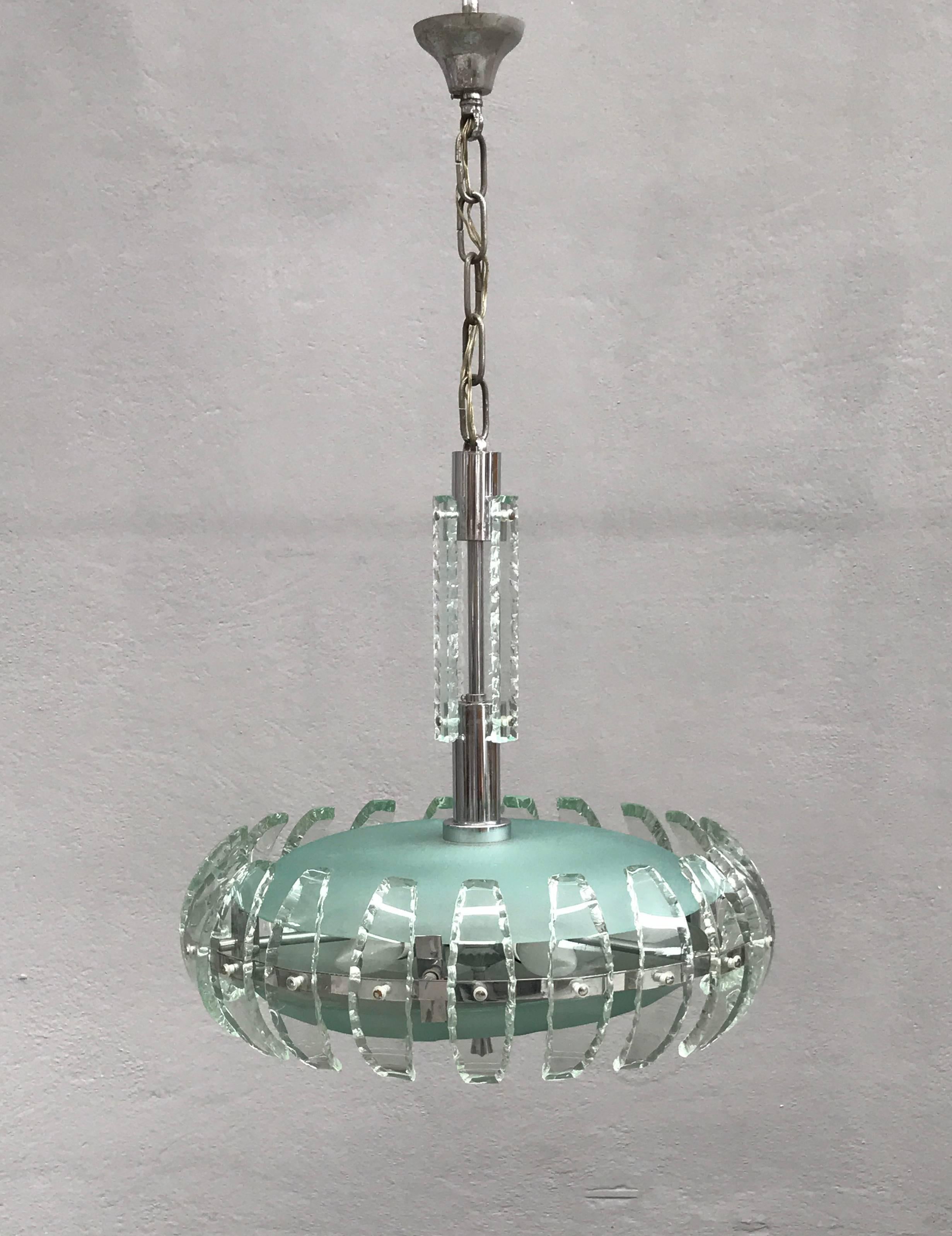 Mid-Century Modern Charming Chandelier Attributed to Fontana Arte