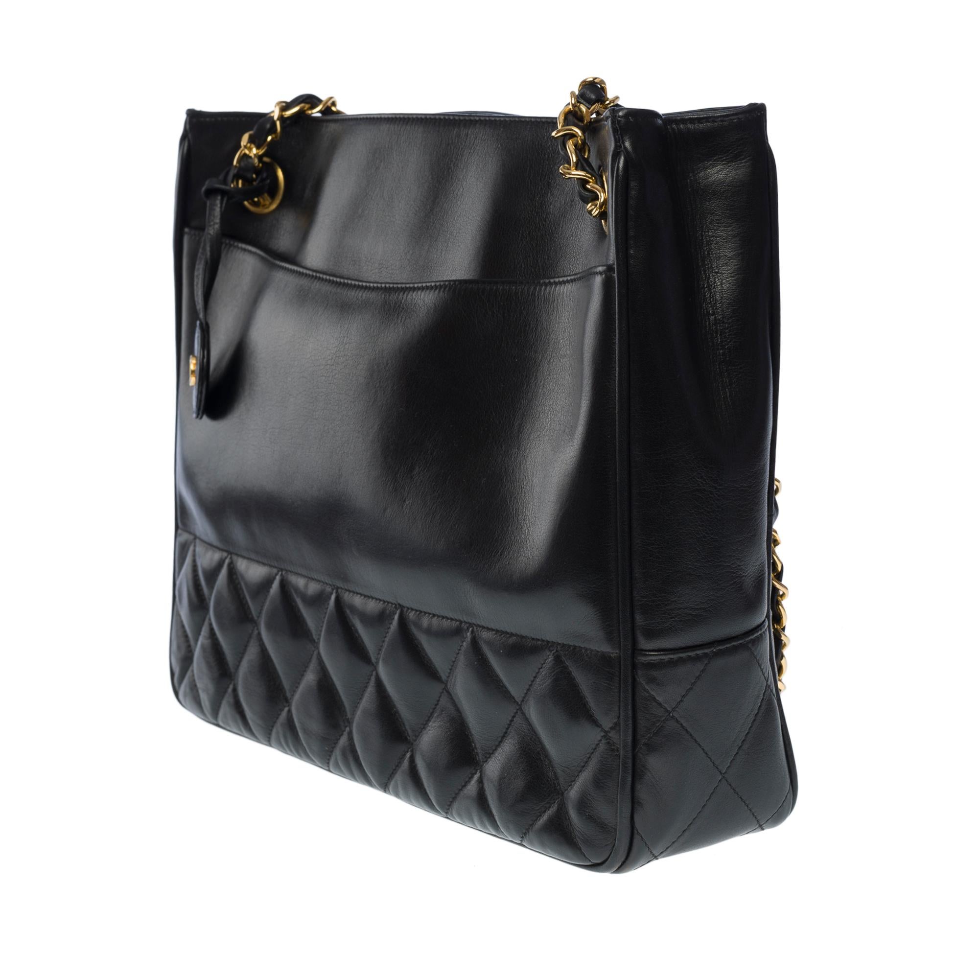 Charming Chanel Classic Shopping Tote bag in black quilted lambskin leather, GHW In Good Condition In Paris, IDF