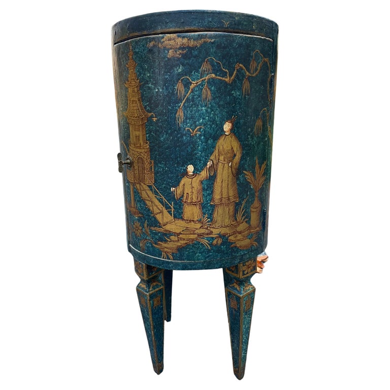 Charming Chinoiserie Round Painted End Table For Sale at 1stDibs