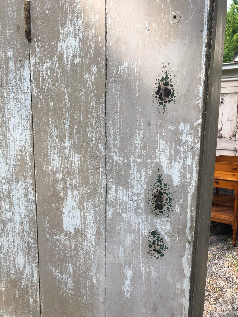 Charming Country Painted Distressed Wardrobe Closet For Sale 3