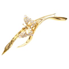 Charming Diamond 18 Karat Gold Butterfly Brooch