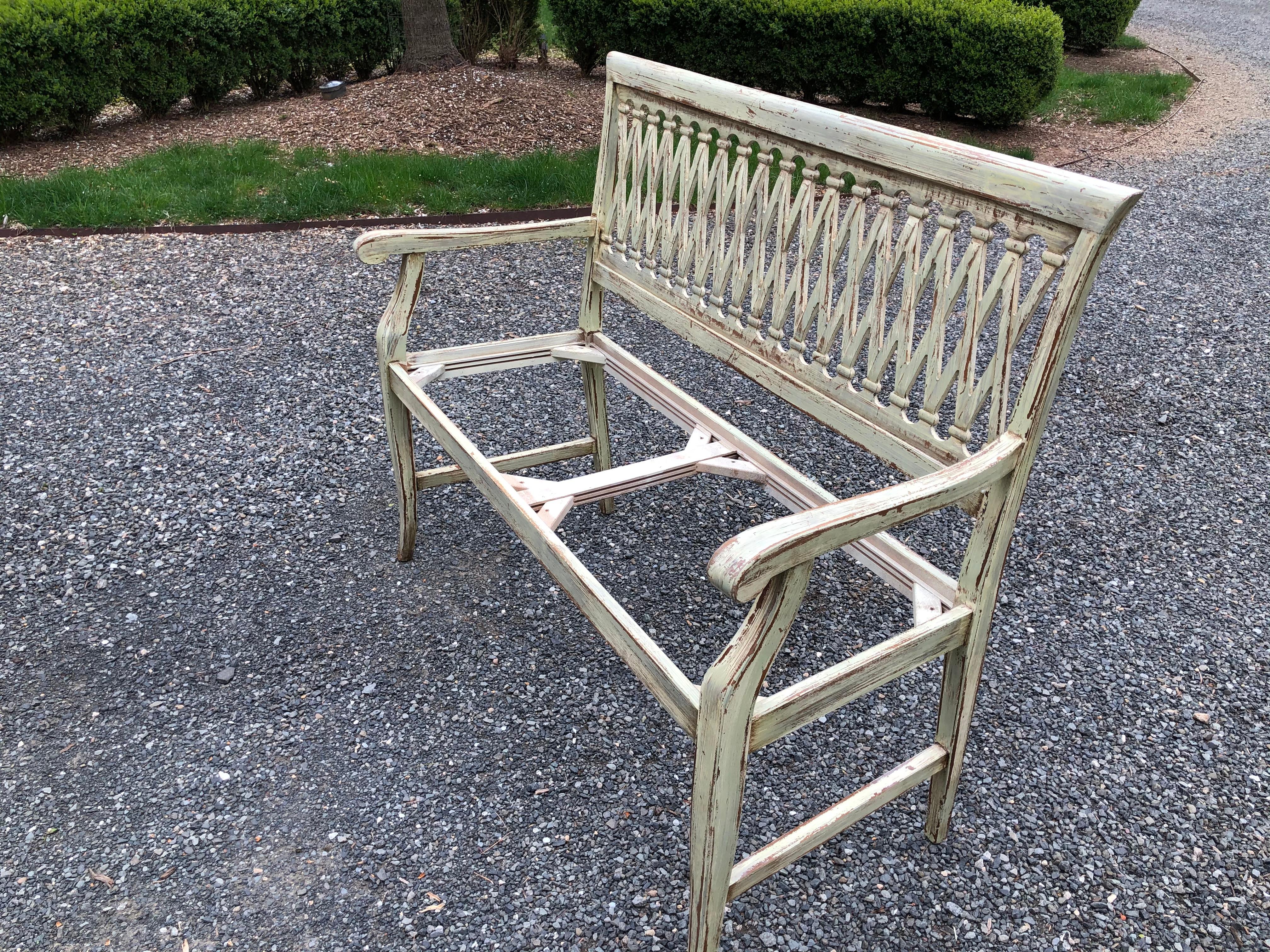 Charming Distressed Painted Bench with Lattice Style Back 4