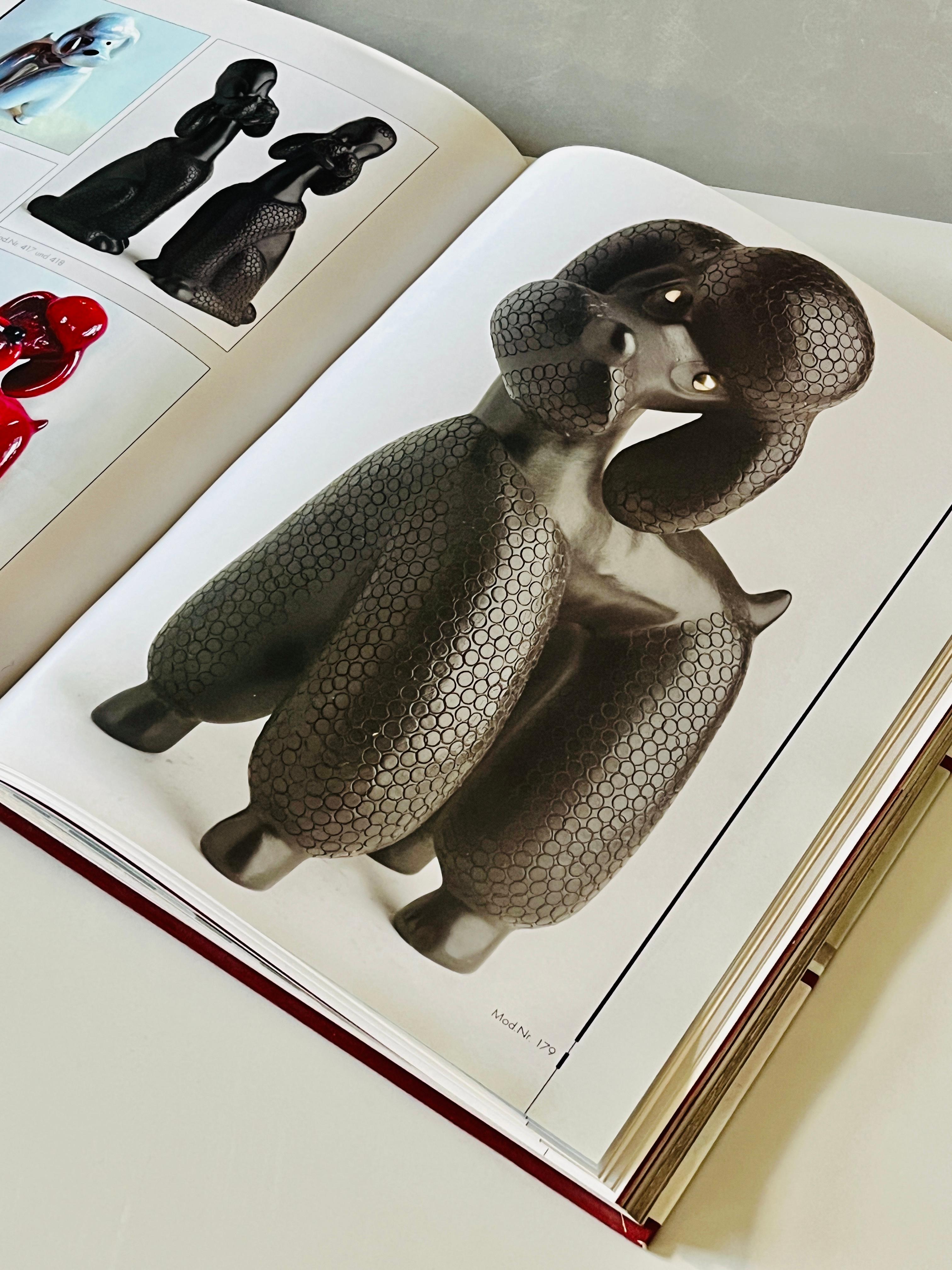 A lovely detailed Midcentury poodle figurine, named „Peggy