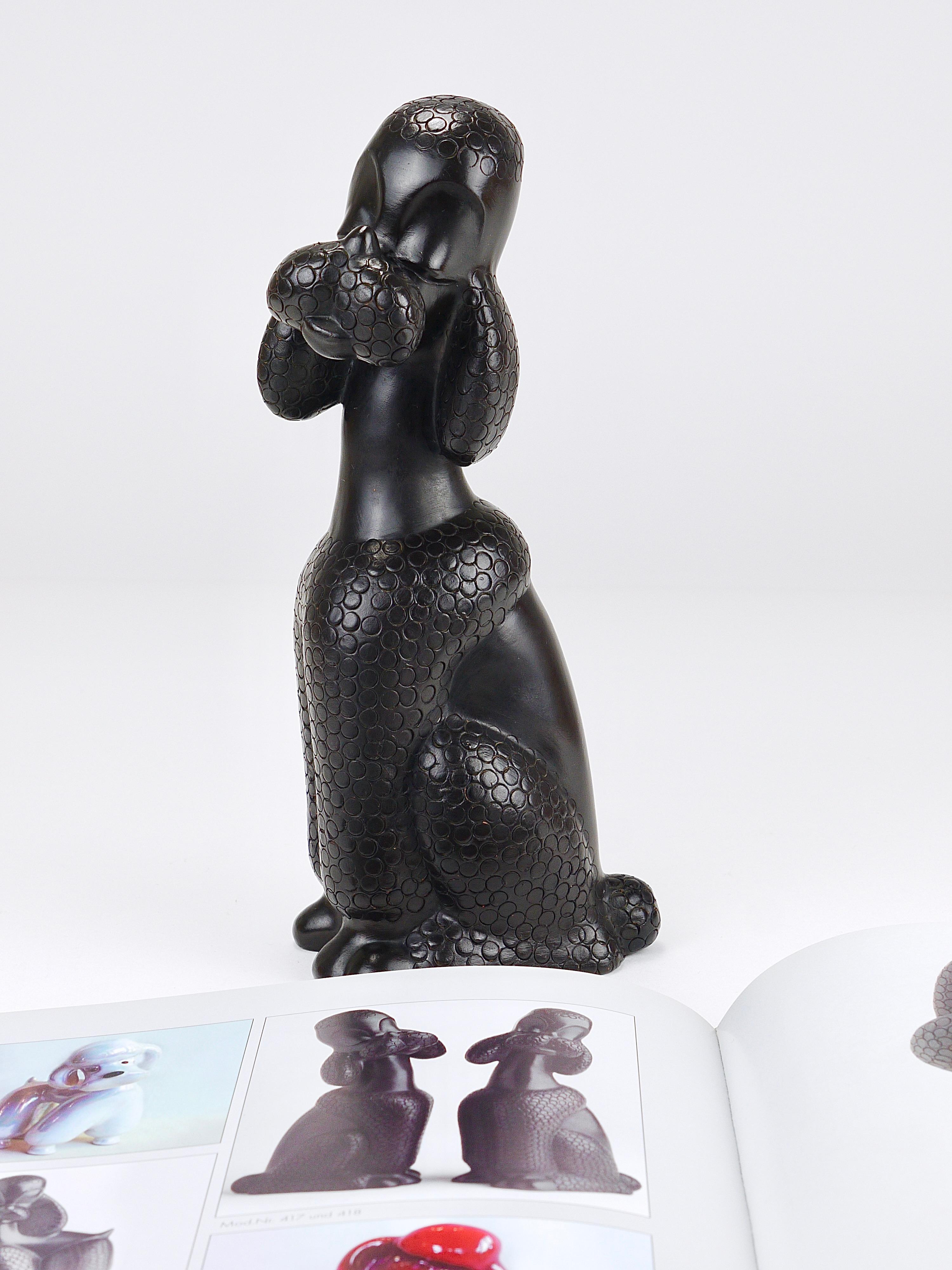Mid-Century Modern Charmante sculpture de chien caniche par Leopold Anzengruber, Autriche, années 1950 en vente