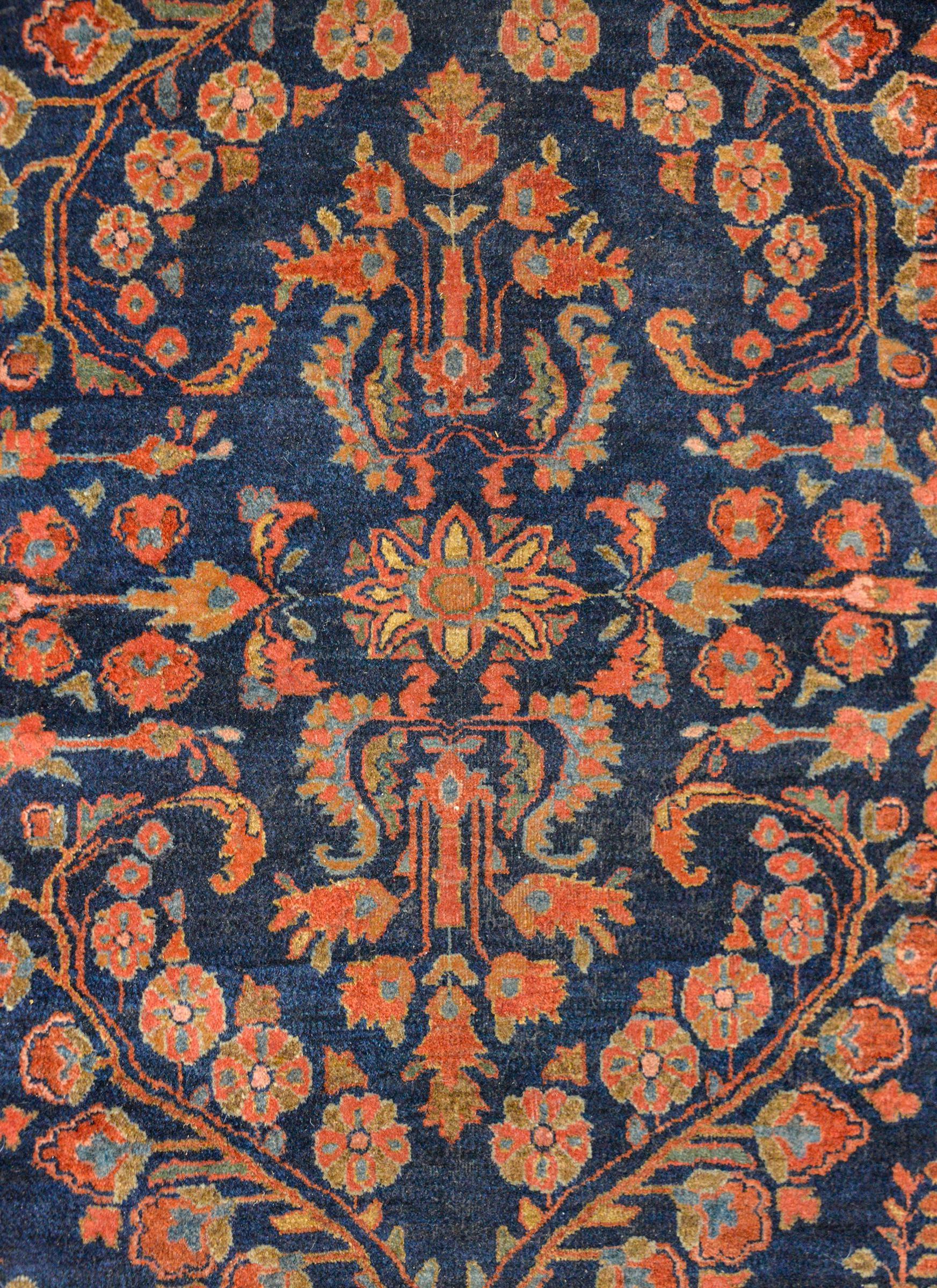 Persian Charming Early 20th Century Sarouk Rug