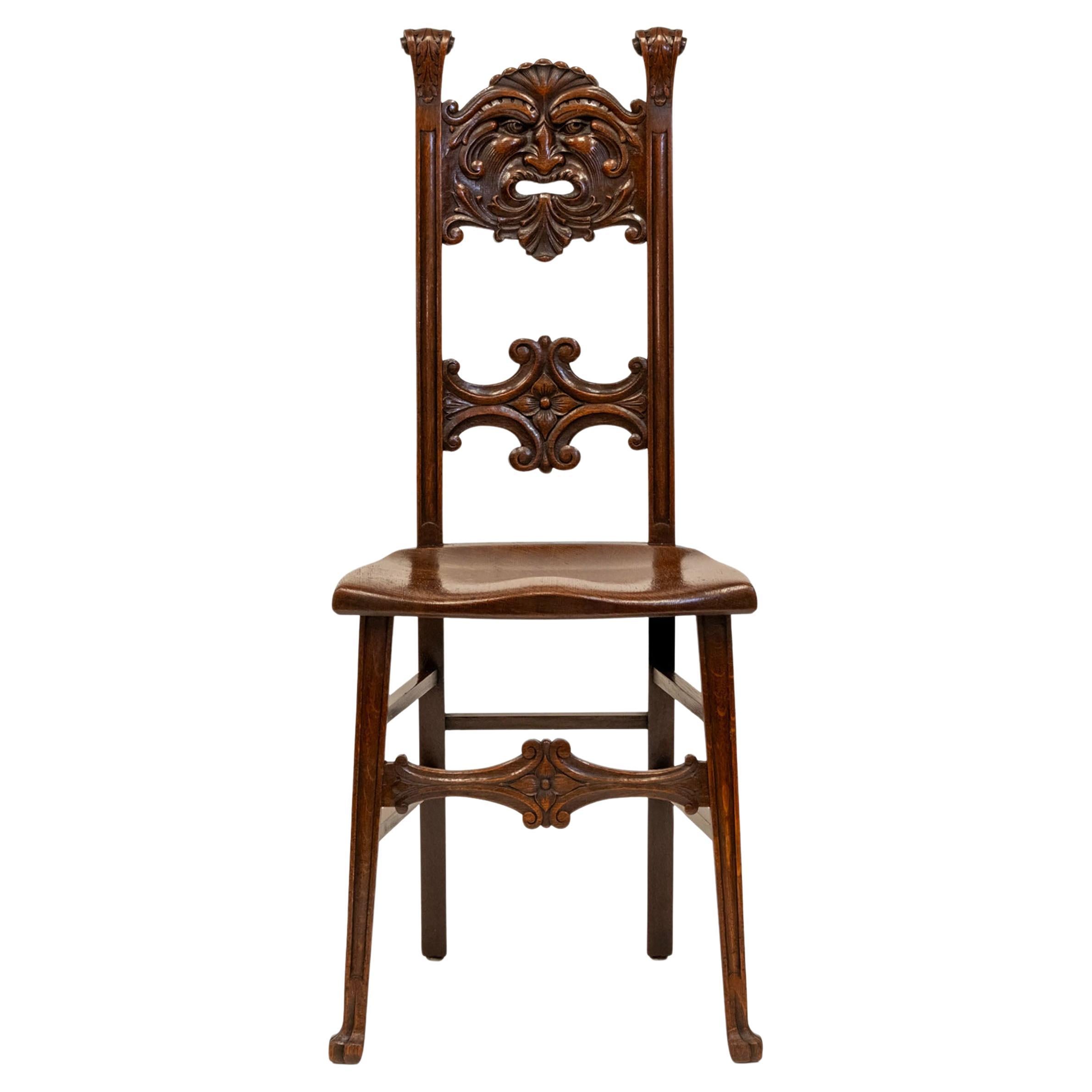 Charmante chaise d
appoint en chêne anglais de l
époque édouardienne avec homme vert sculpté en vente